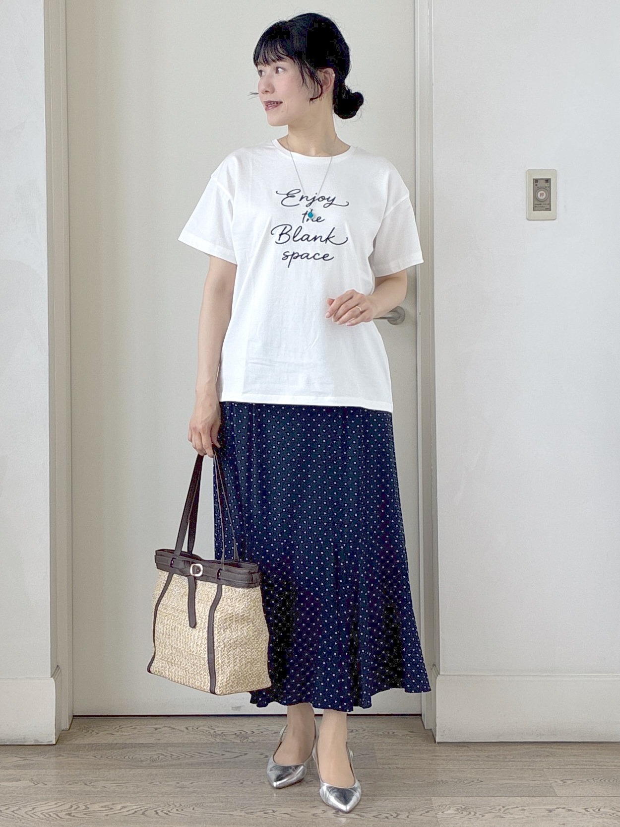  beni_gingerさんの「Reflect｜【接触冷感】ラインアート刺繍Tシャツ」を使ったコーディネート