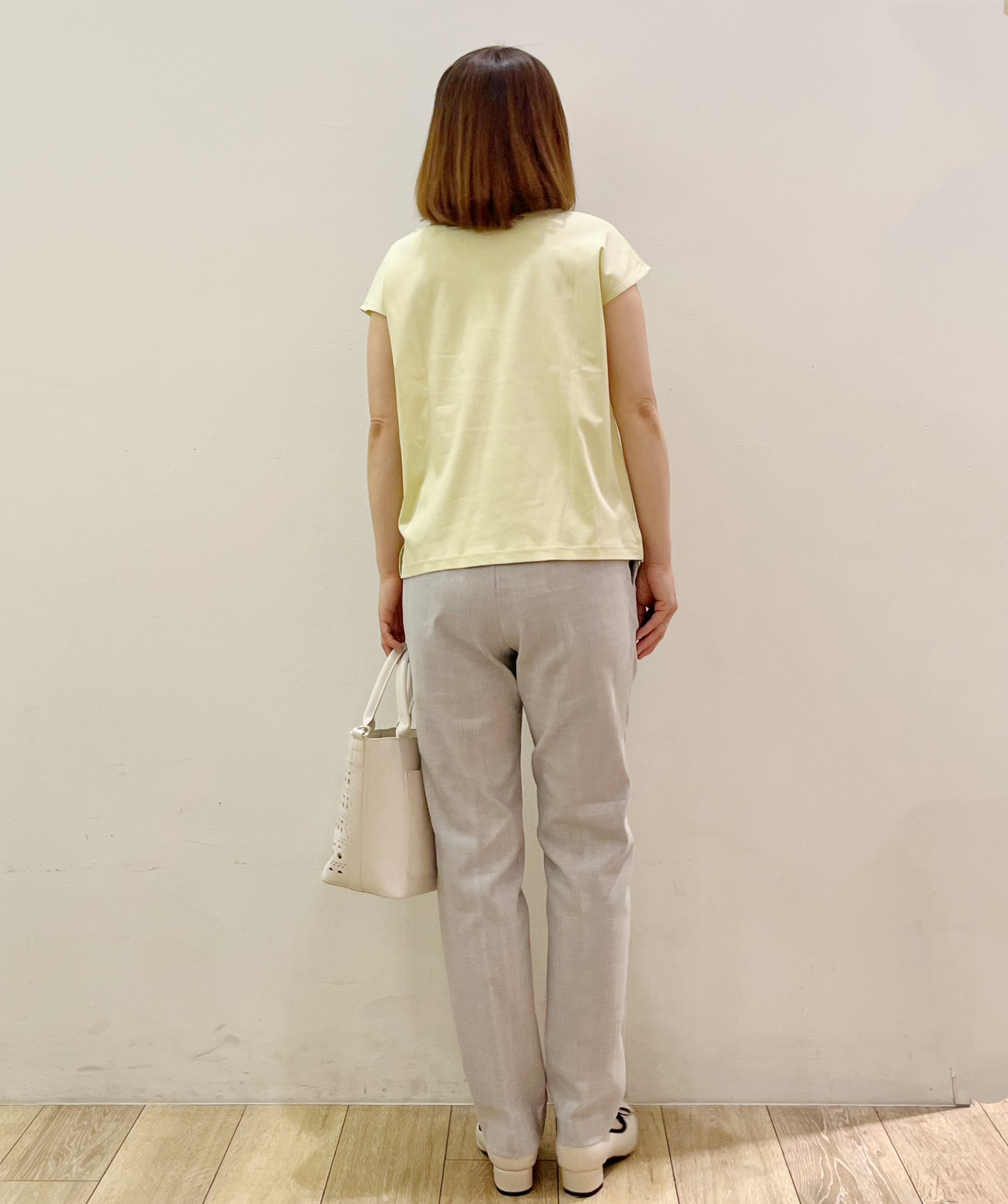 kcさんの「OPAQUE.CLIP｜【接触冷感】ビジューキーネックフレンチトップス《UVケア／洗濯機OK／XS～3L／8col》」を使ったコーディネート
