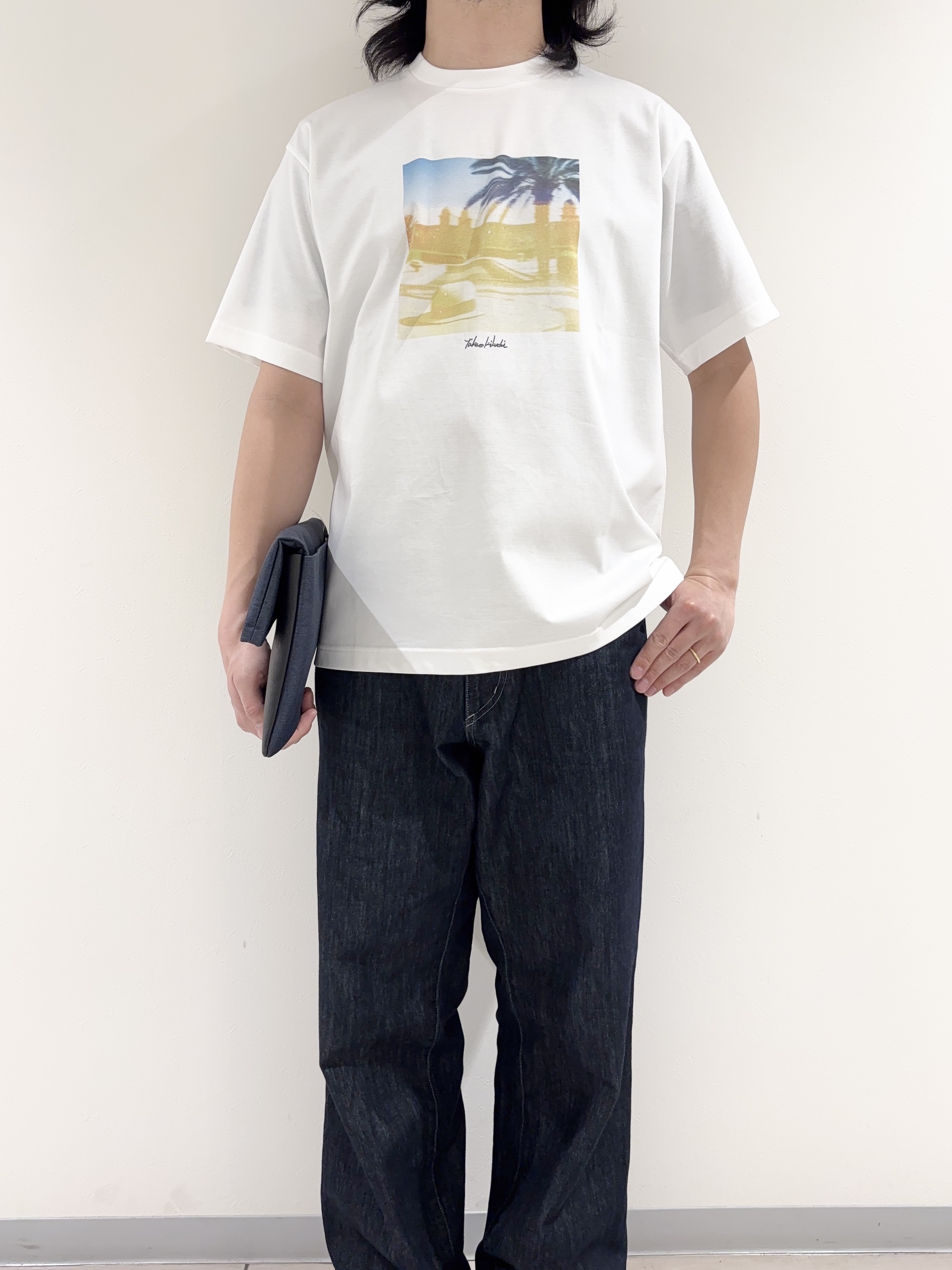 及川さんの「TAKEO KIKUCHI｜マラケシュ フォト Tシャツ」を使ったコーディネート