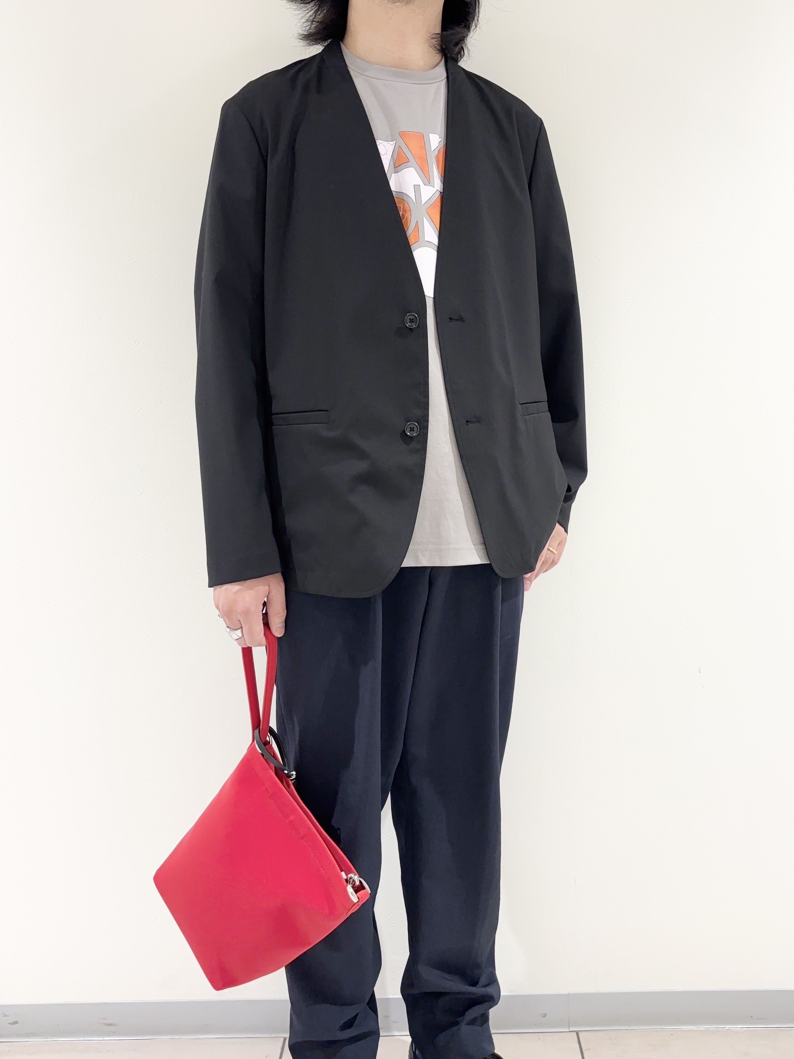 及川さんの「TAKEO KIKUCHI｜【ON／OFF兼用】CARREMANファブリック ノーカラージャケット」を使ったコーディネート