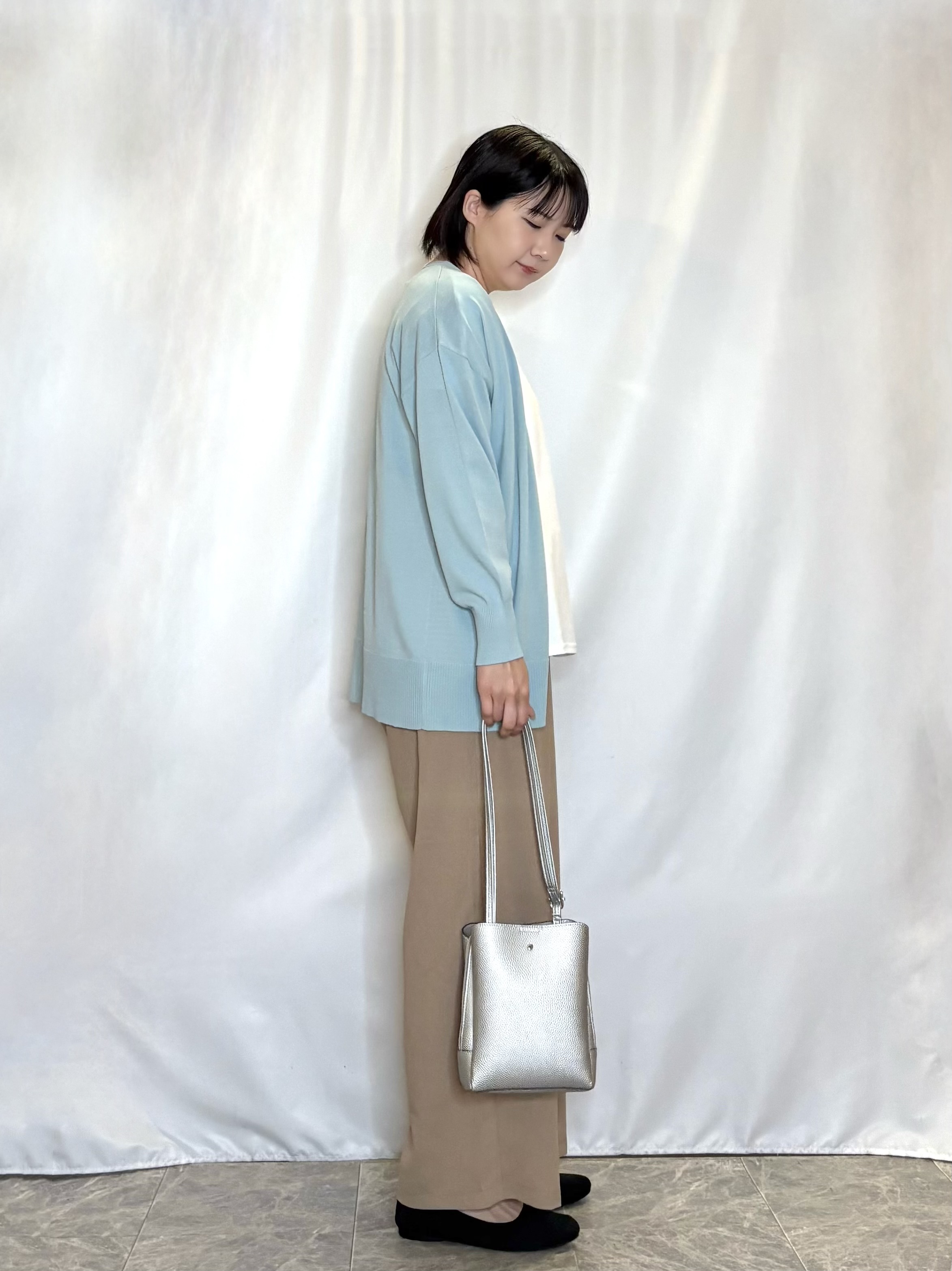 ネリさんの「SHOO･LA･RUE｜【洗濯機可/ひんやり/UV】さらっとしたタッチが心地よい ミドルカーディガン」を使ったコーディネート