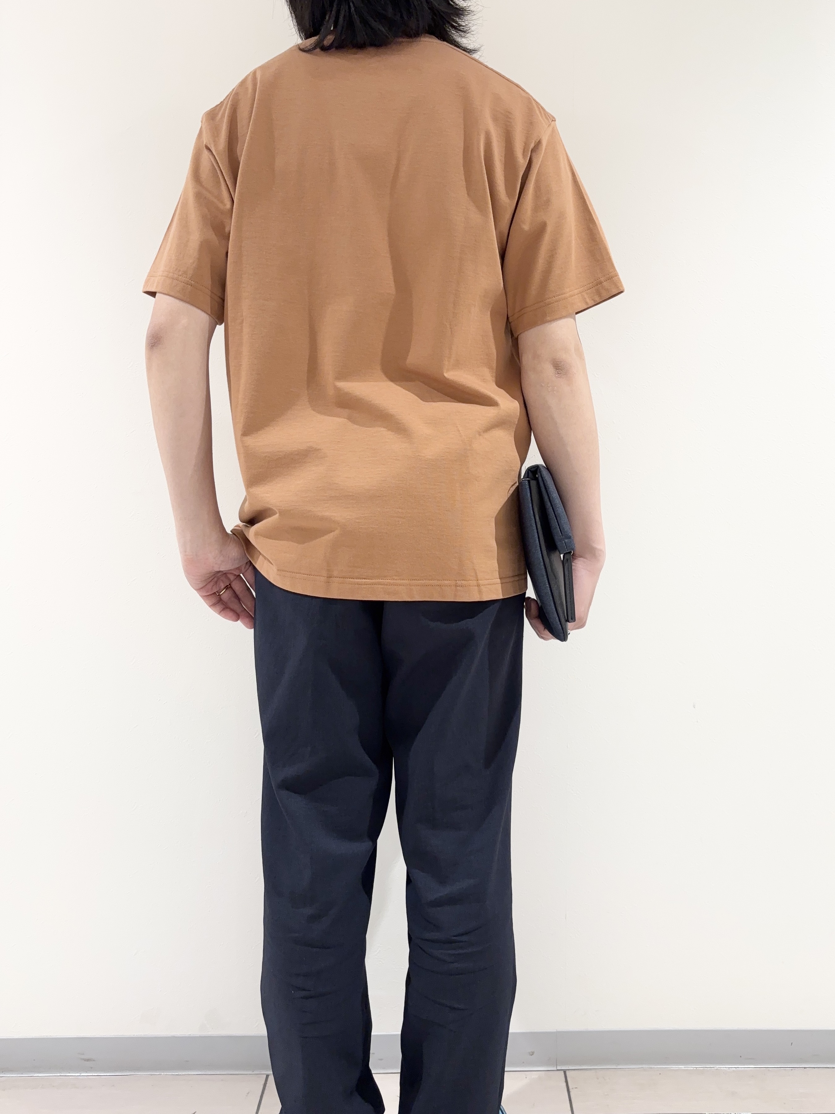 及川さんの「TAKEO KIKUCHI｜ポートレートアートＴシャツ」を使ったコーディネート