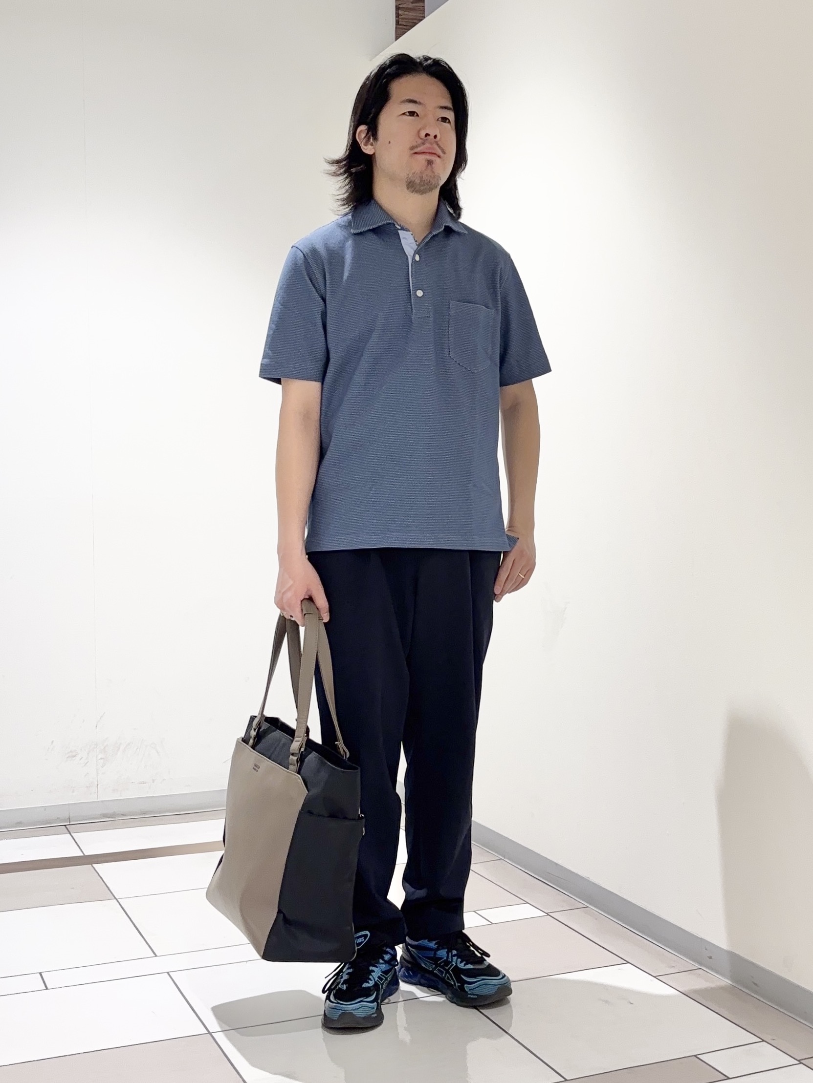 及川さんの「TAKEO KIKUCHI｜【抗菌防臭】ステイフレッシュ ポロシャツ」を使ったコーディネート