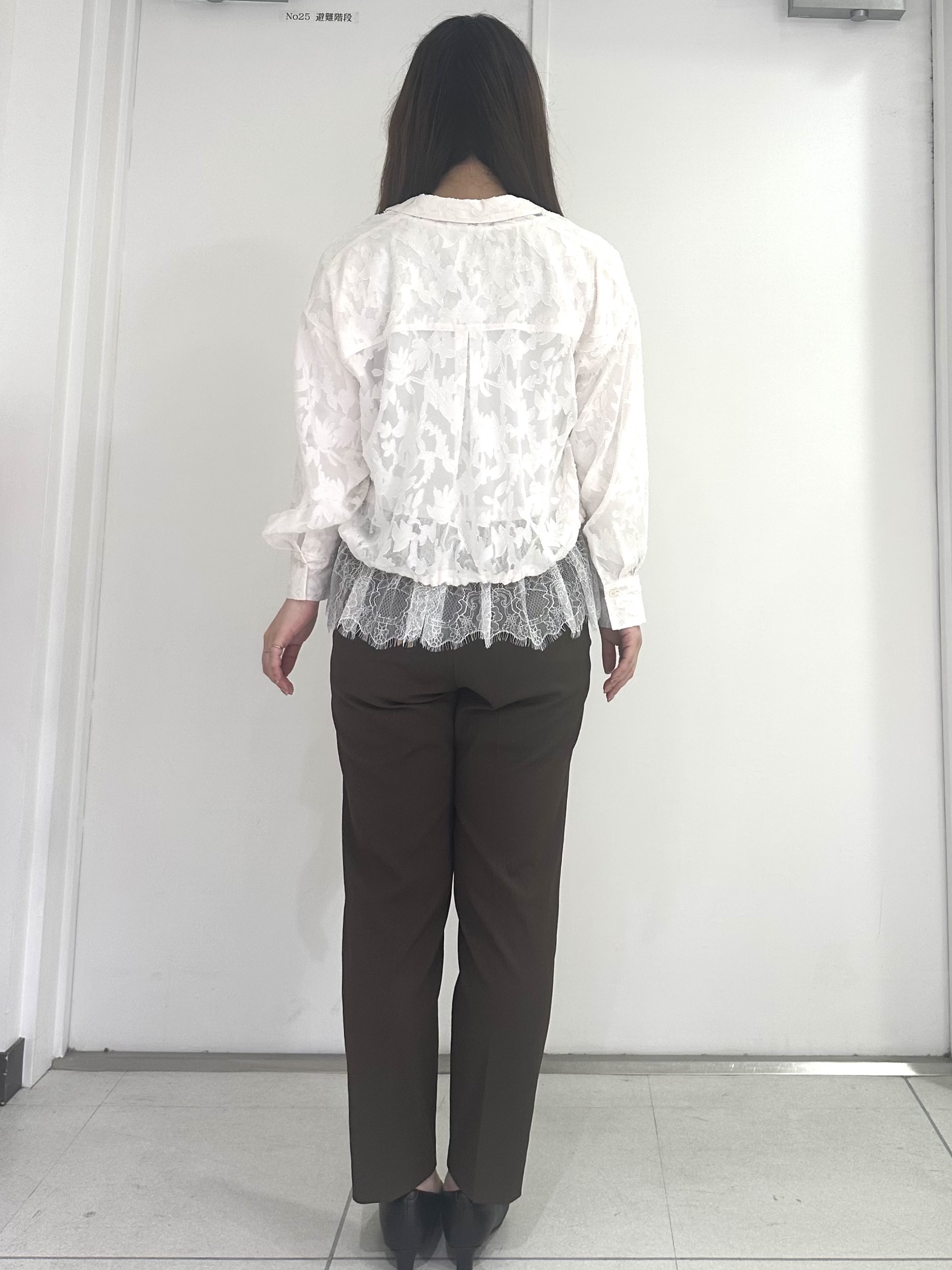 miさんの「Reflect｜【選べる2柄／セットアップ可】シャツ衿シアーブラウス」を使ったコーディネート