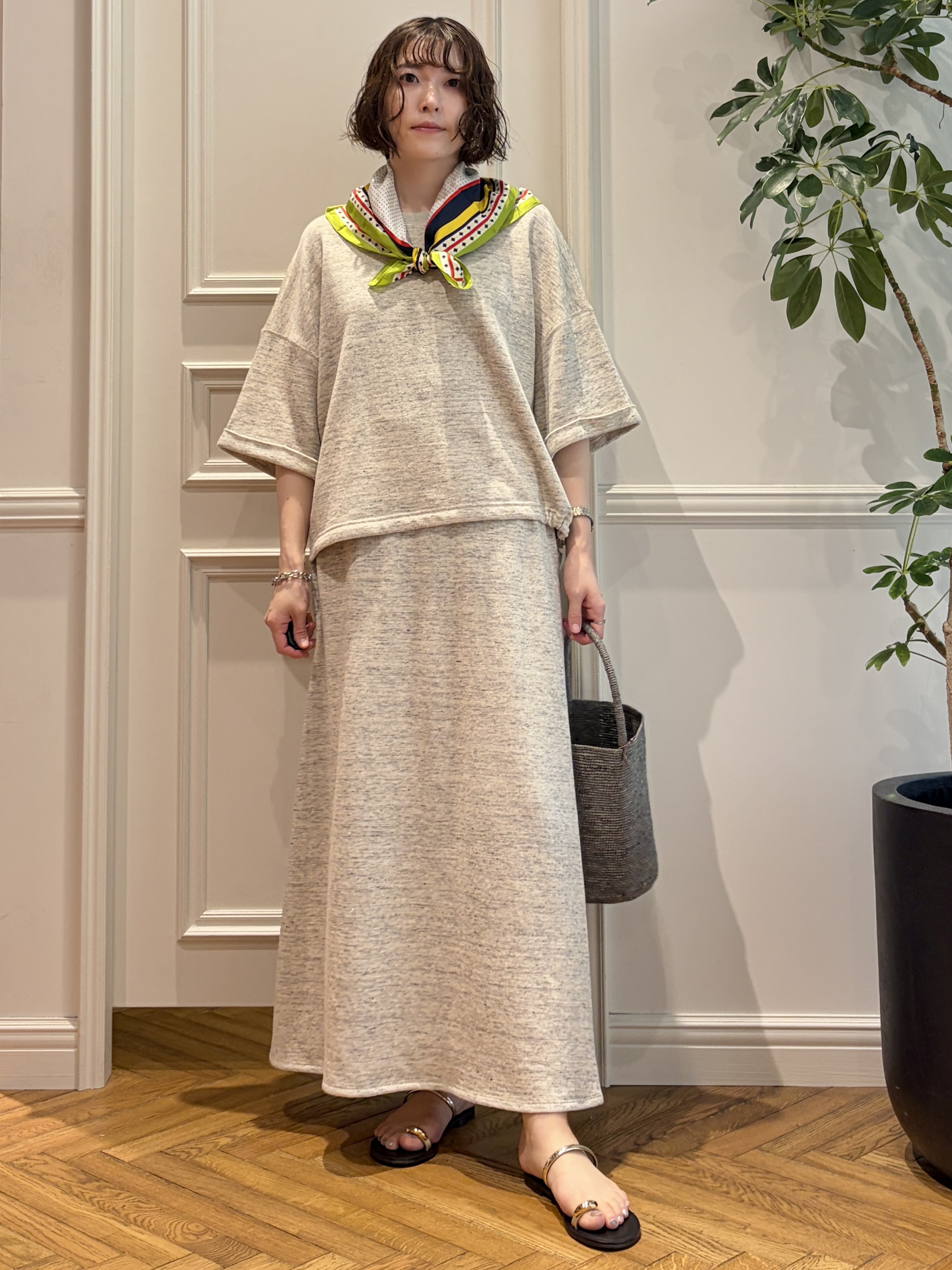 nakaoさんの「DRESSTERIOR｜MADE IN MADA（メイドインマダ）NAVIO バケツバッグ」を使ったコーディネート