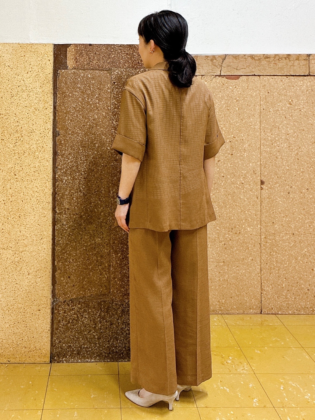 hattoriさんの「INDIVI｜【UVケア／吸汗速乾】チェック柄タックボリュームスリーブトップス」を使ったコーディネート