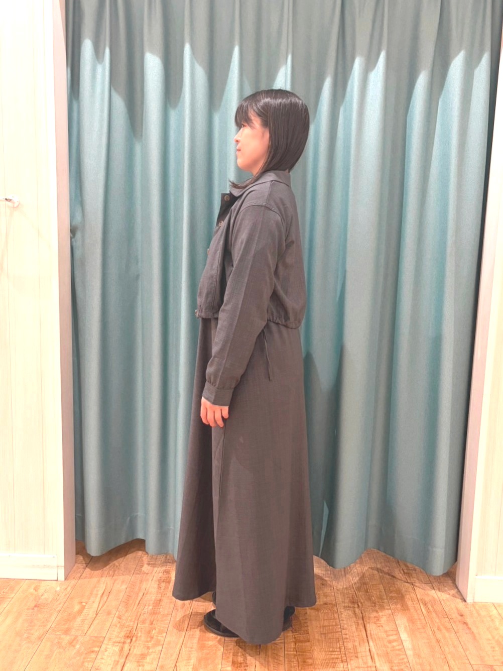 Miさんの「SHOO･LA･RUE｜【洗濯後しわになりにくい/S-LL/UV】1枚で華やか　フリル使いがポイント　柔らかブラウス」を使ったコーディネート