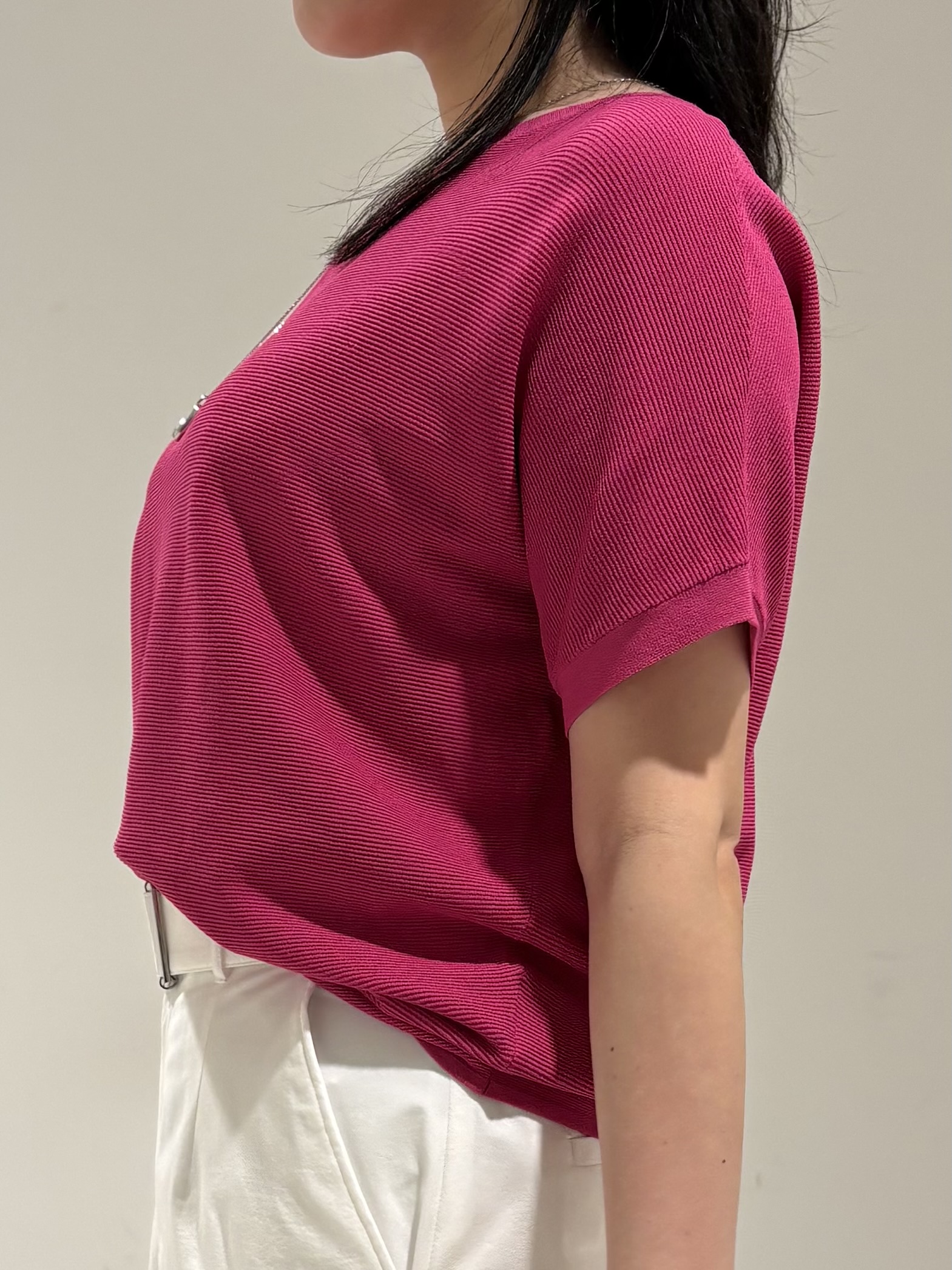 momokoさんの「INDIVI｜【洗える】ガーター編みVネックニットT」を使ったコーディネート