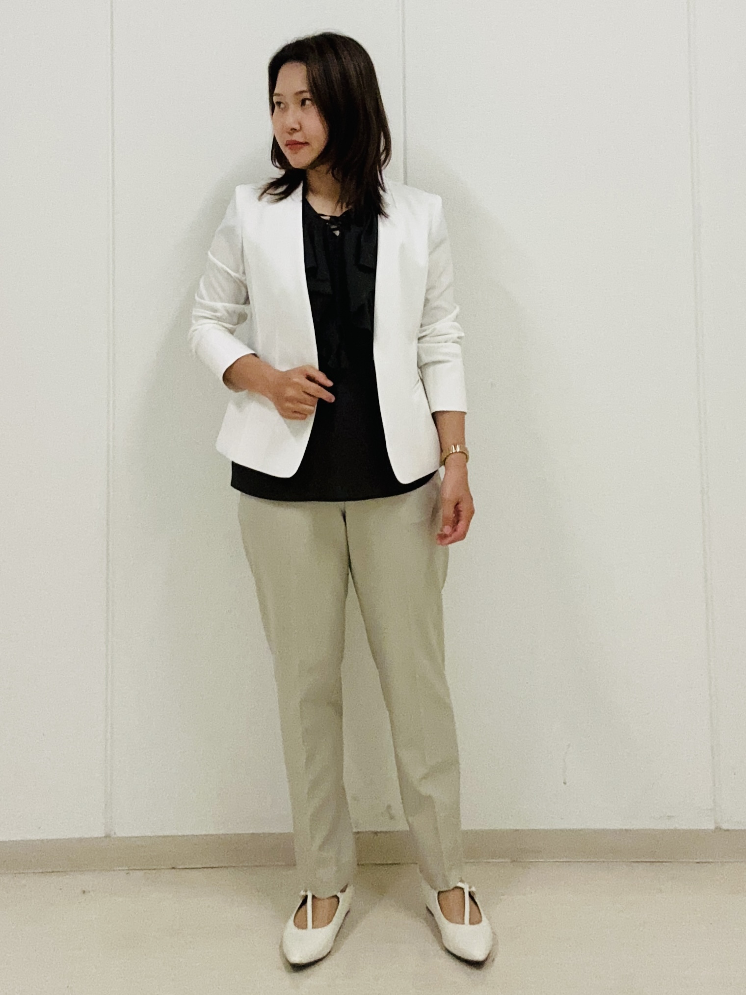 haseさんの「Reflect｜【通気性あり／涼しい／マシンウォッシャブル】フリルブラウス」を使ったコーディネート