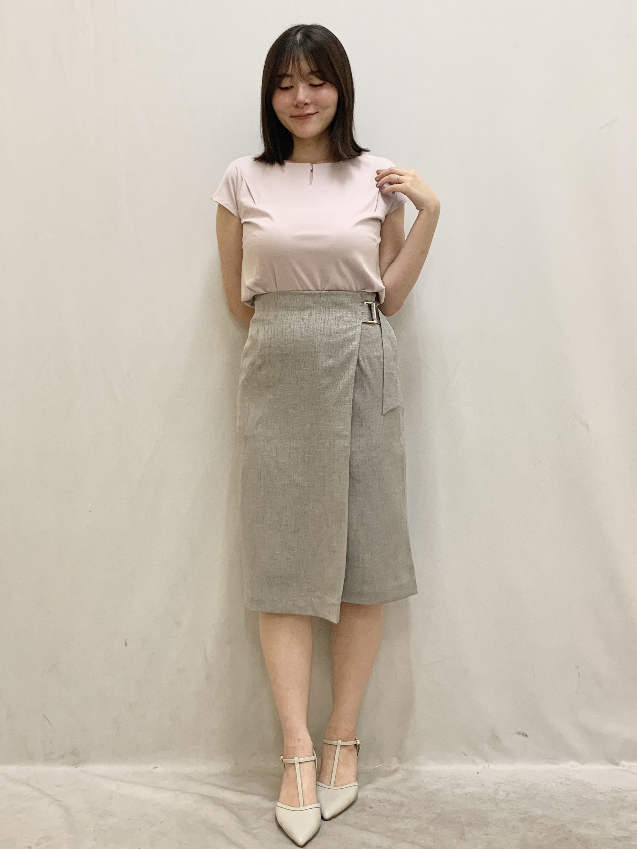kasumiさんの「index｜【接触冷感】ビジューボタンカーディガン《抗ピリング／洗濯機OK》」を使ったコーディネート