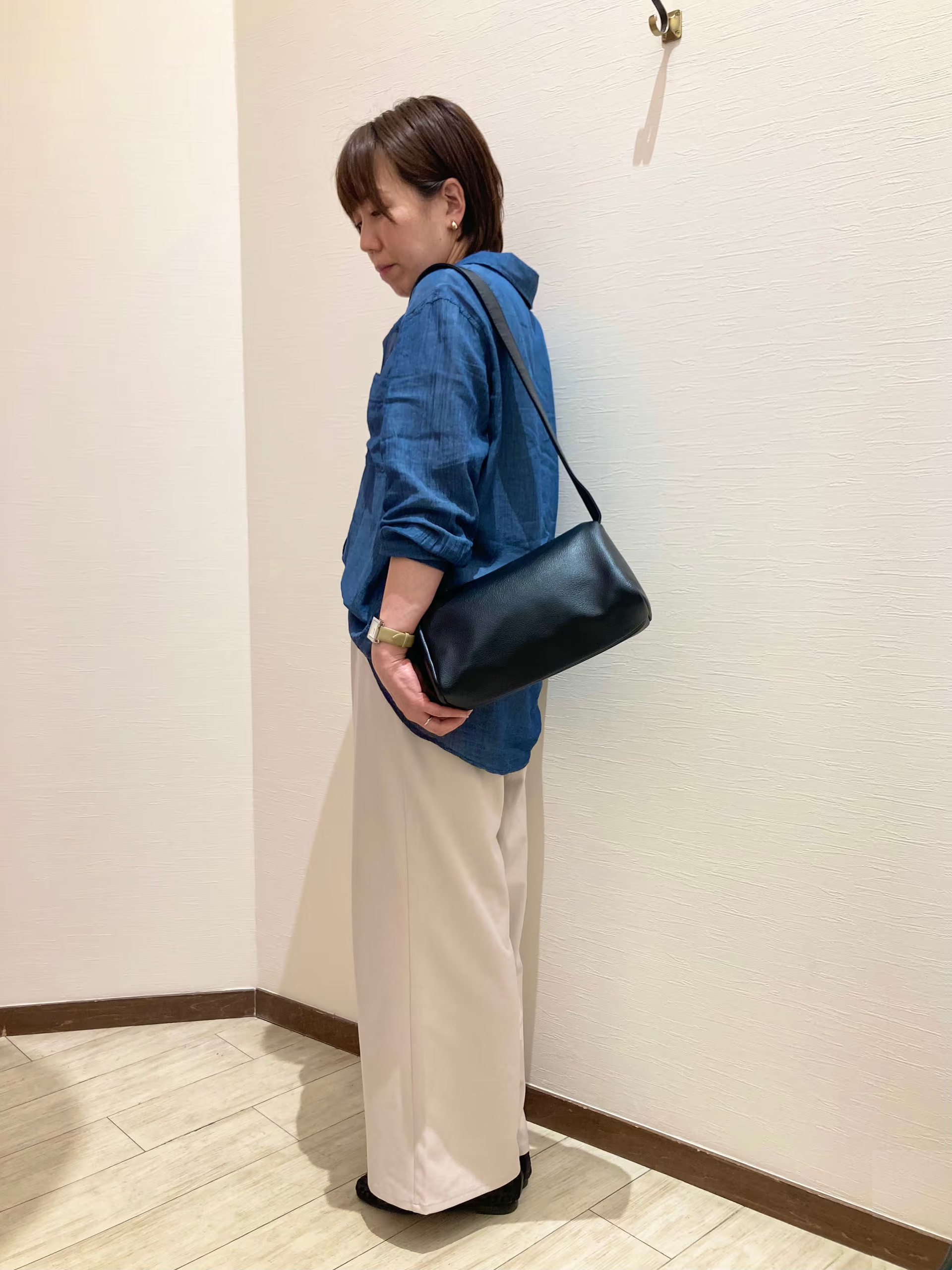 さとさんの「SHOO･LA･RUE｜【前後2WAY/洗濯機可/S-LL】毎日のお供に ランダムテレコタンクトップ」を使ったコーディネート
