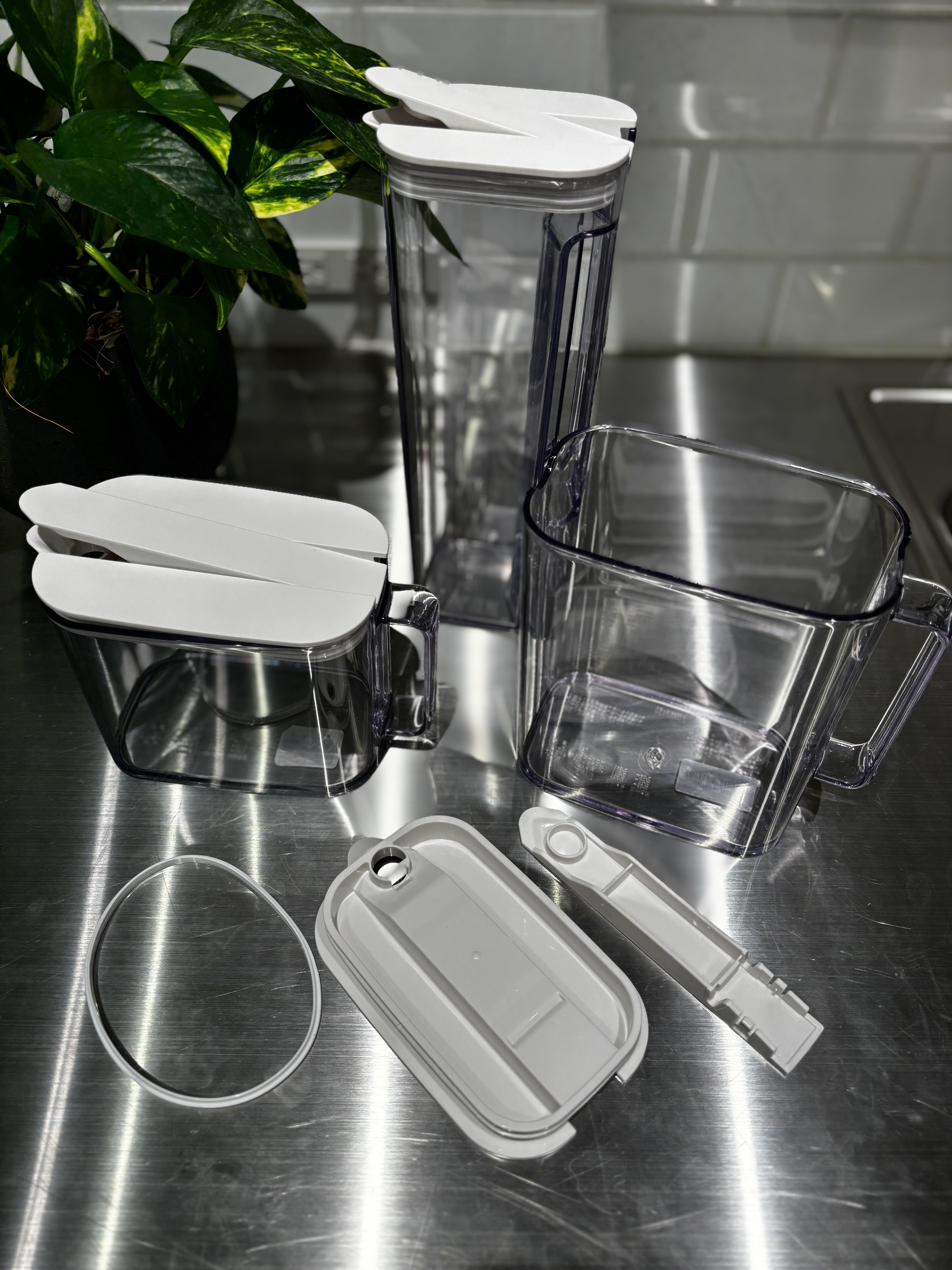 minoriさんの「212 KITCHEN STORE｜ドアポケットに収まる冷水筒 1.1L WH」を使ったコーディネート