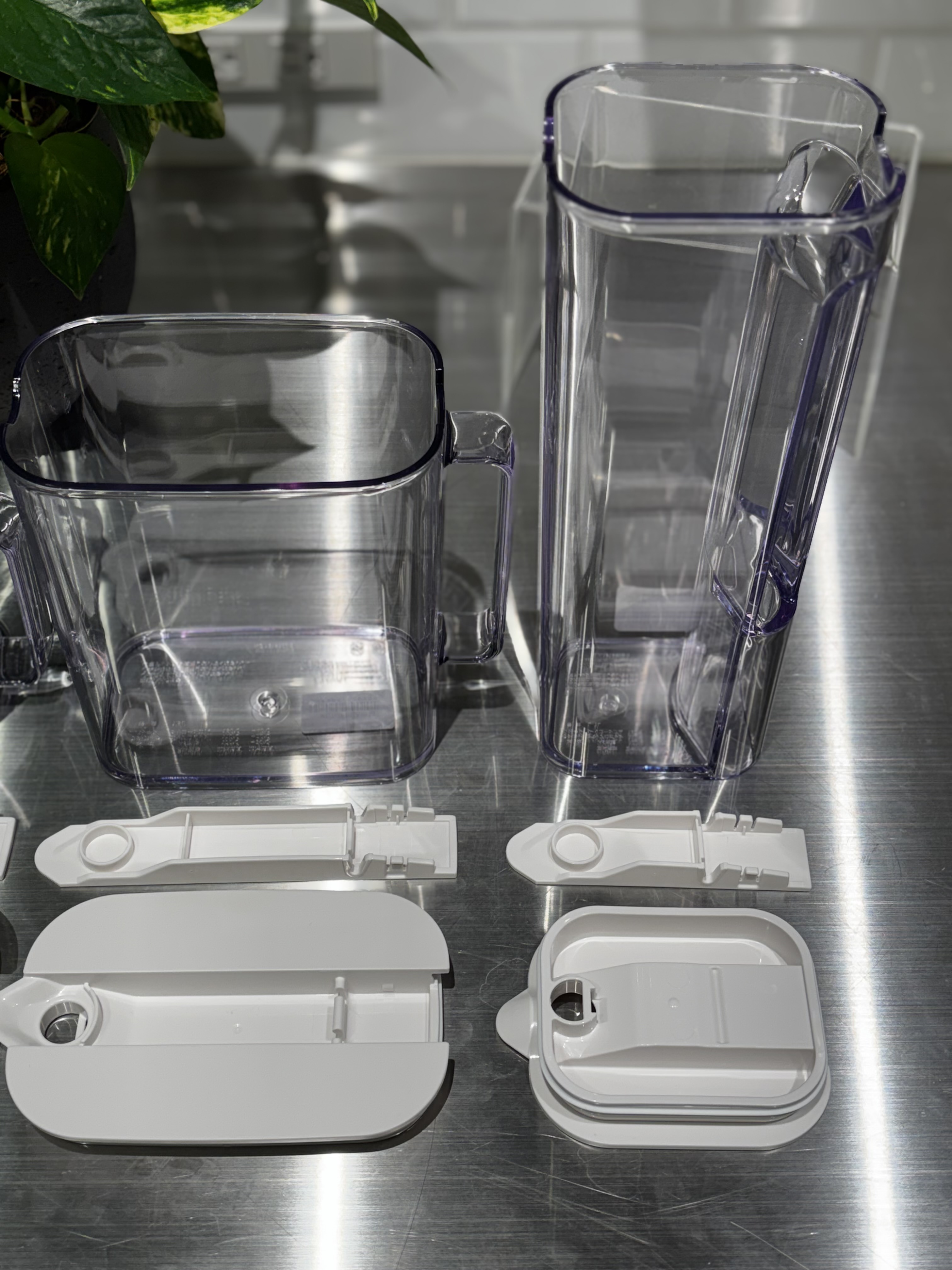 minoriさんの「212 KITCHEN STORE｜ドアポケットに収まる冷水筒 1.1L WH」を使ったコーディネート
