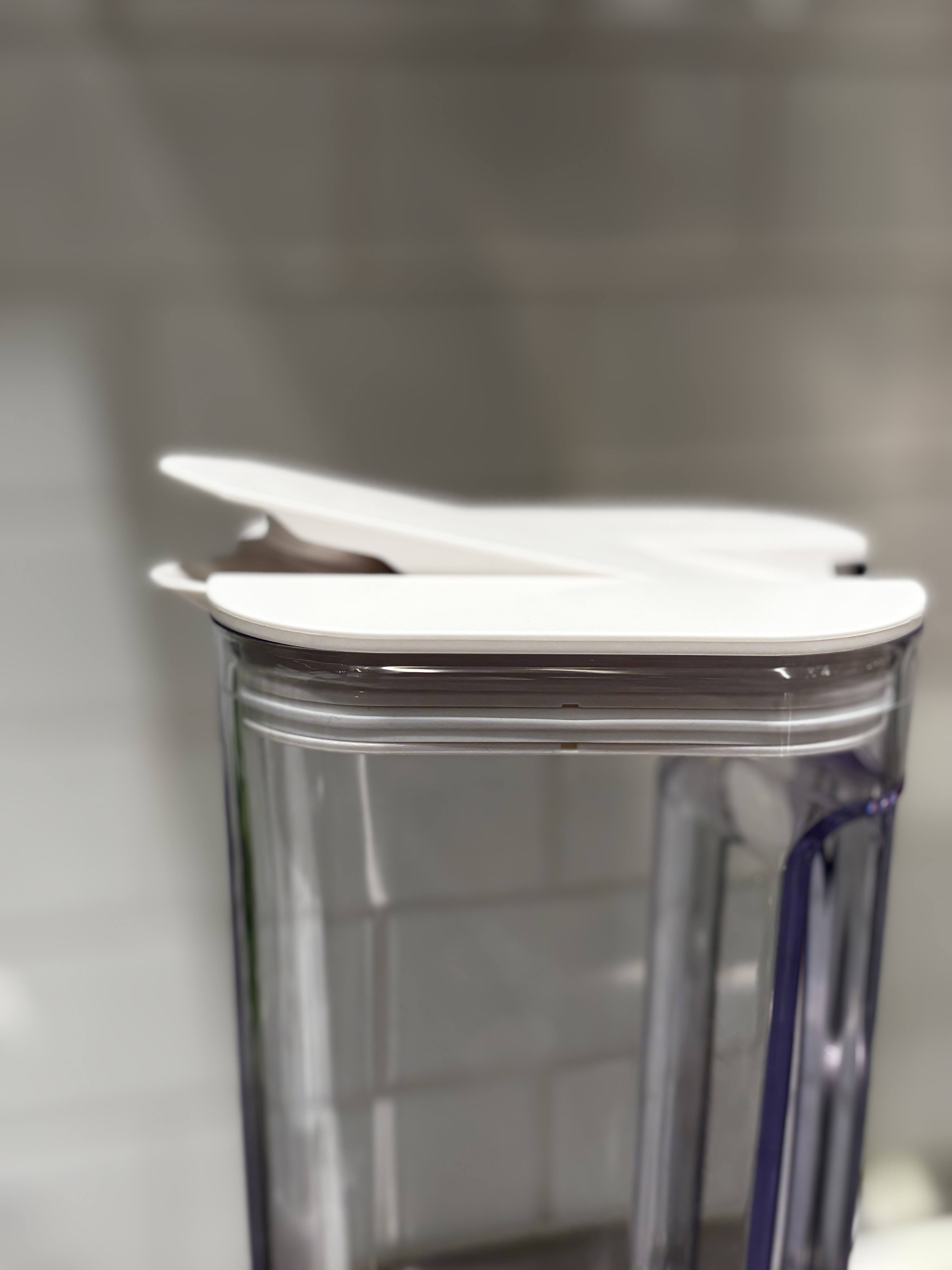 minoriさんの「212 KITCHEN STORE｜ドアポケットに収まる冷水筒 1.1L WH」を使ったコーディネート