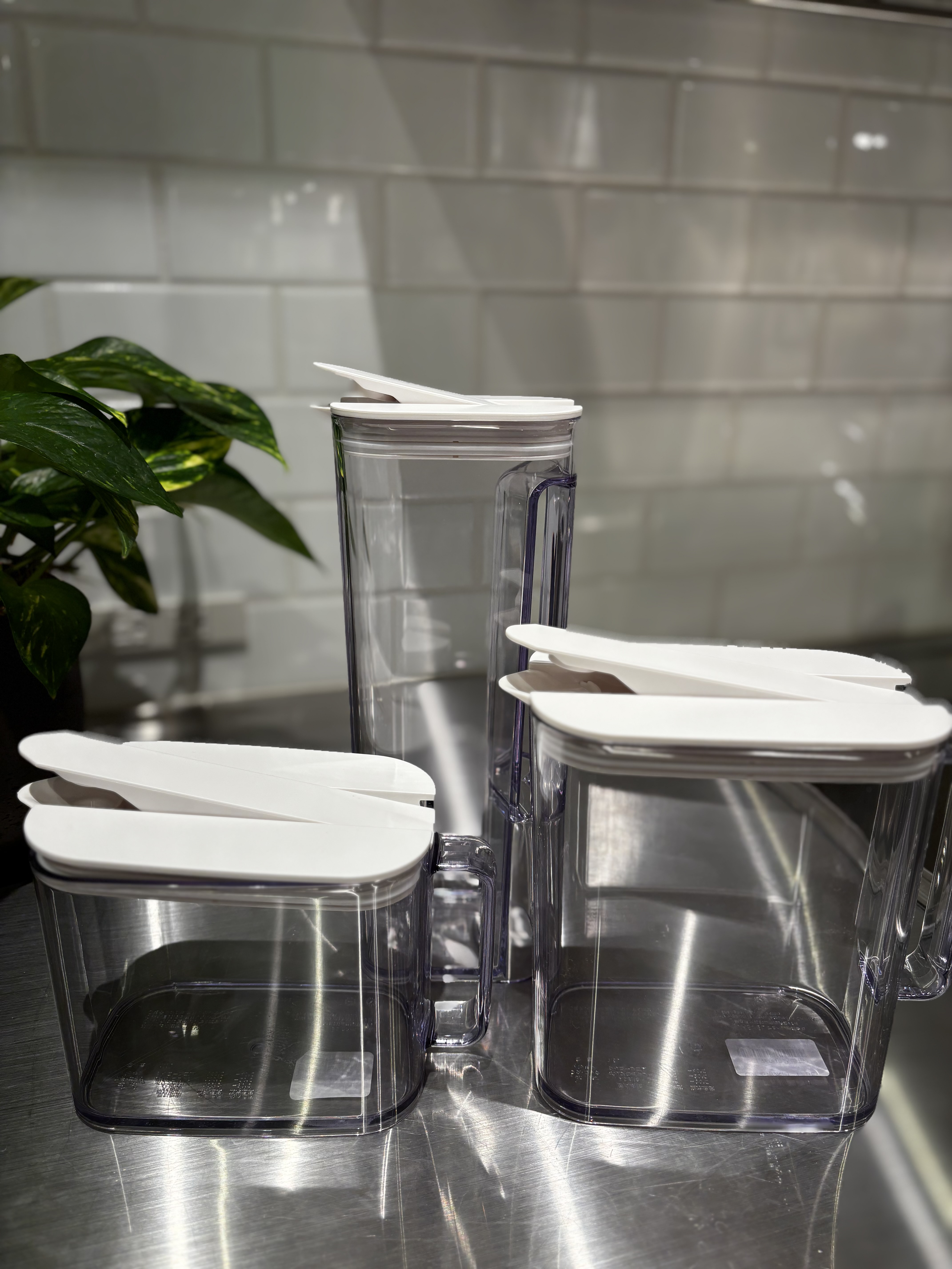 minoriさんの「212 KITCHEN STORE｜ドアポケットに収まる冷水筒 1.1L WH」を使ったコーディネート