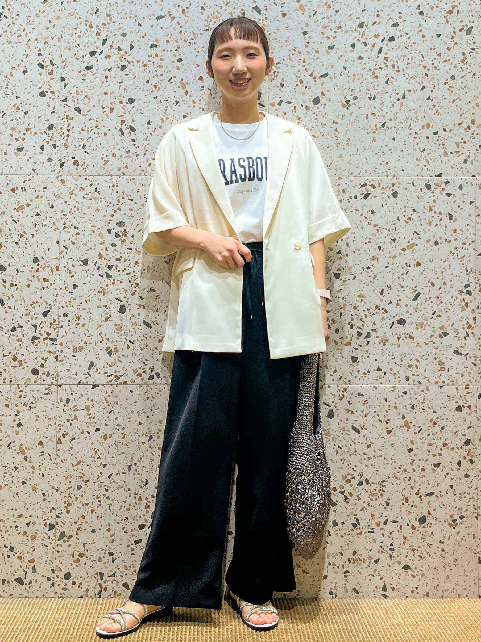 さくらさんの「OPAQUE.CLIP｜アソートロゴTシャツ【洗濯機OK】」を使ったコーディネート