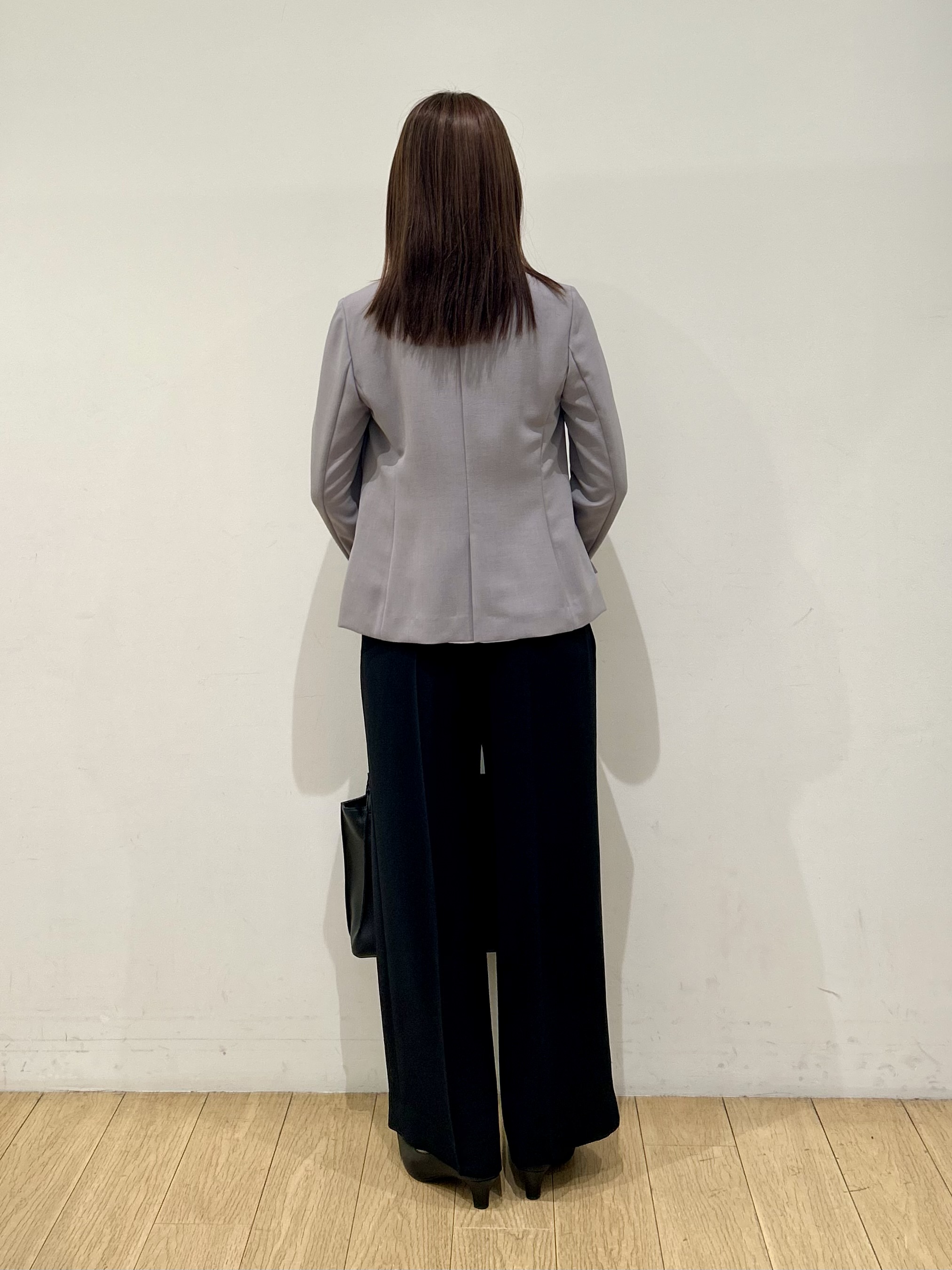 kozueさんの「INDIVI｜【定番スーツ／UVケア／洗える】ウール調ノーカラージャケット」を使ったコーディネート