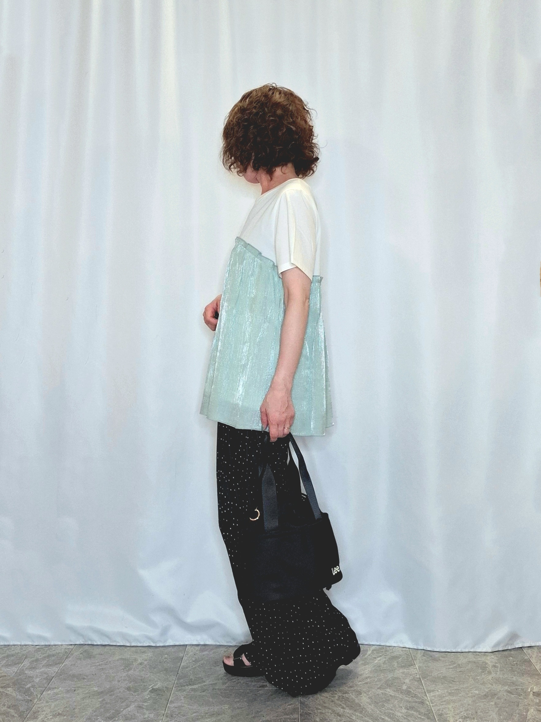 ぬーさんの「SHOO･LA･RUE｜【洗濯機可/ひんやり/UV】さらっとしたタッチが心地よい ショート丈 Vネックカーディガン」を使ったコーディネート