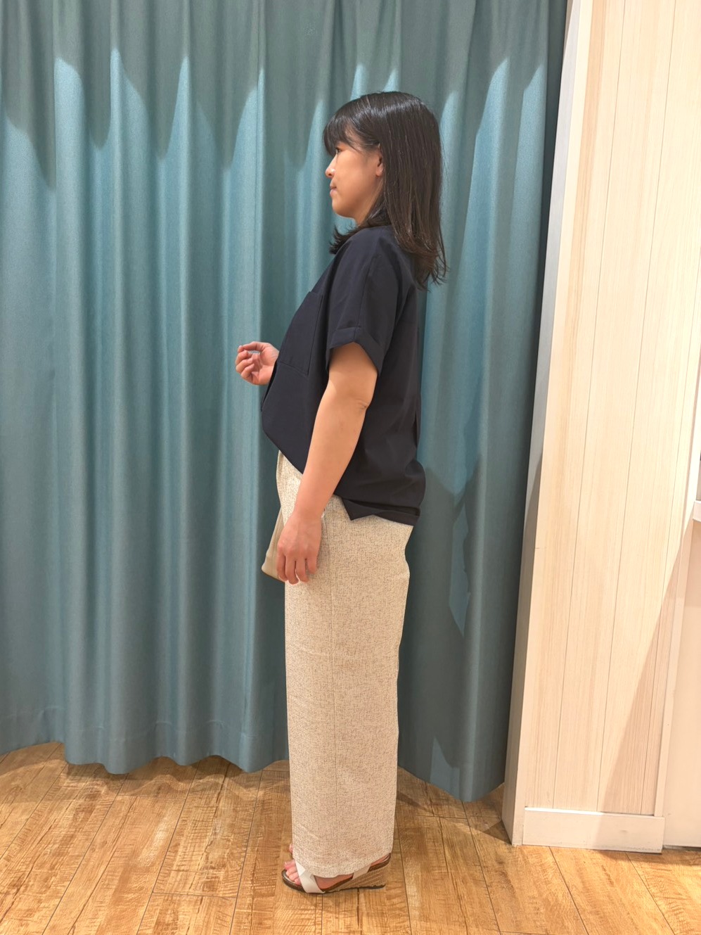Miさんの「SHOO･LA･RUE｜【さらり快適/洗濯機可/S-LL】風が通り抜ける 半袖バンドカラーシアーシャツ」を使ったコーディネート