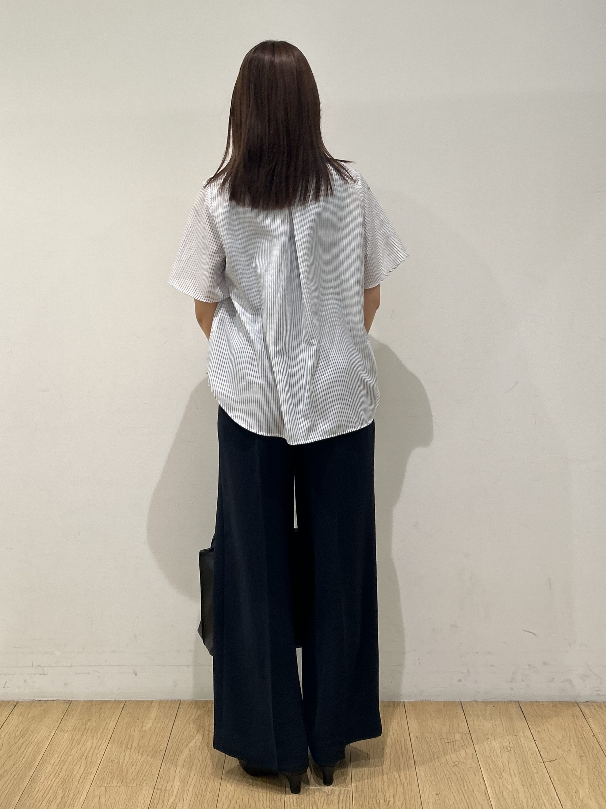 kozueさんの「INDIVI｜【接触冷感/洗える】シアーシャンブレーピンタックブラウス」を使ったコーディネート
