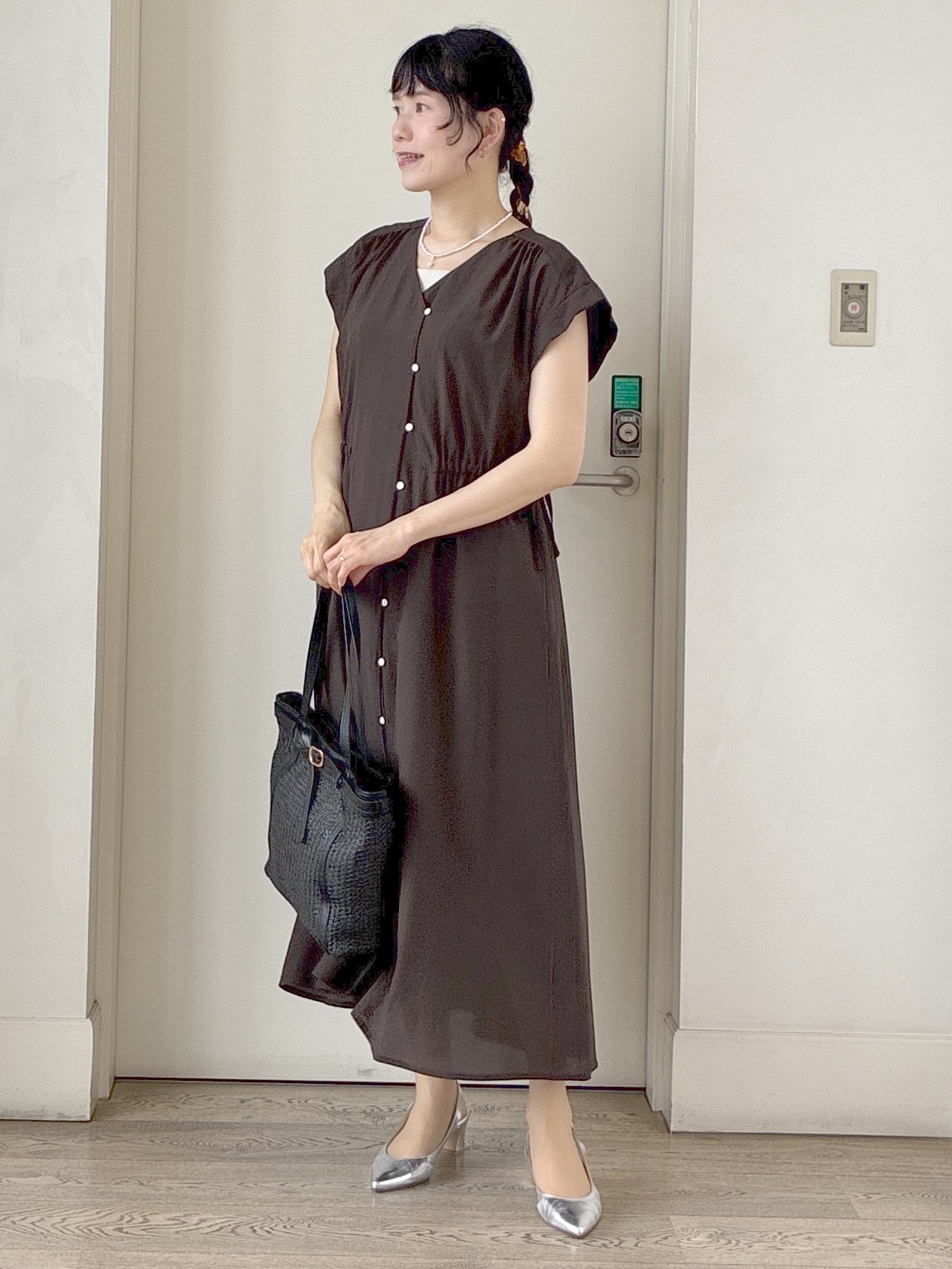  beni_gingerさんの「Reflect｜【通気性あり／涼しい／マシンウォッシャブル】フロントボタンワンピース」を使ったコーディネート