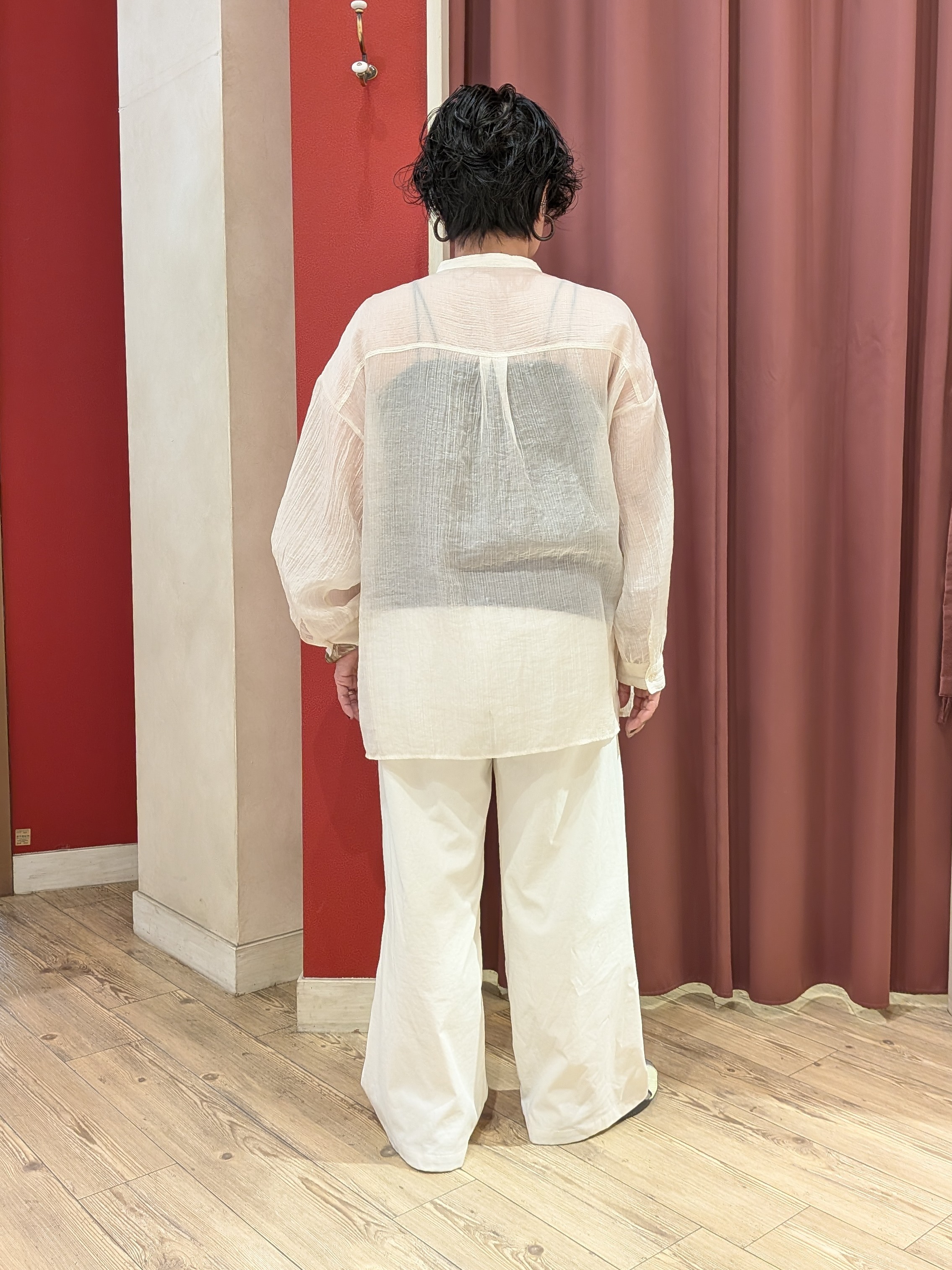 cameさんの「SHOO･LA･RUE｜【S-LL】大人のシアー感 風合い楽しむバンドカラーシャツ」を使ったコーディネート