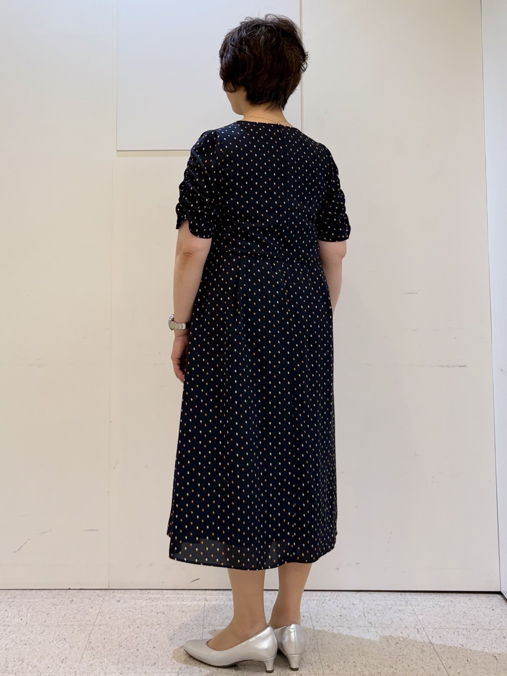 ヤスコさんの「Reflect｜小紋柄ジョーゼットワンピース」を使ったコーディネート