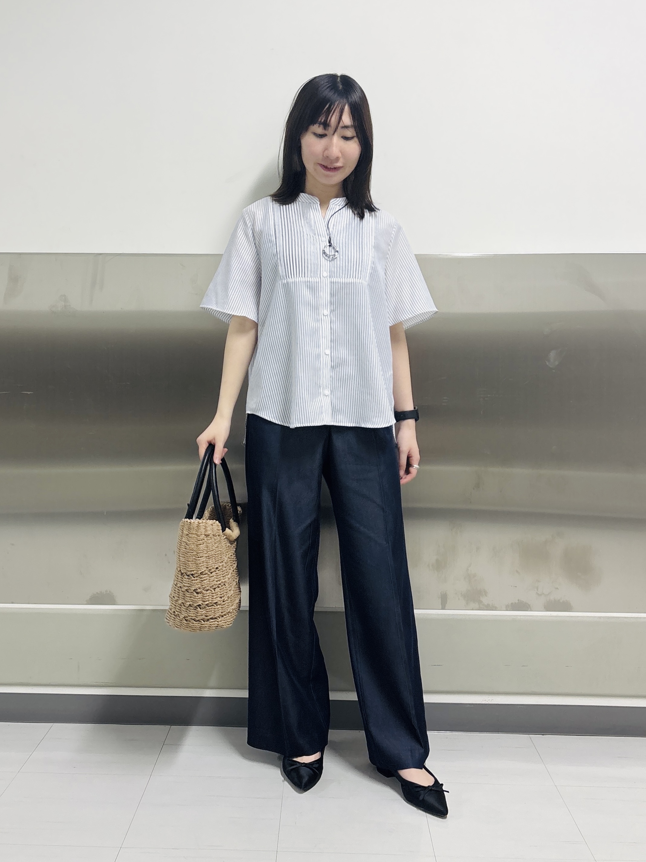 Yoshimiさんの「INDIVI｜【洗える／UVケア／SETUP可能】デニムライクワイドパンツ」を使ったコーディネート