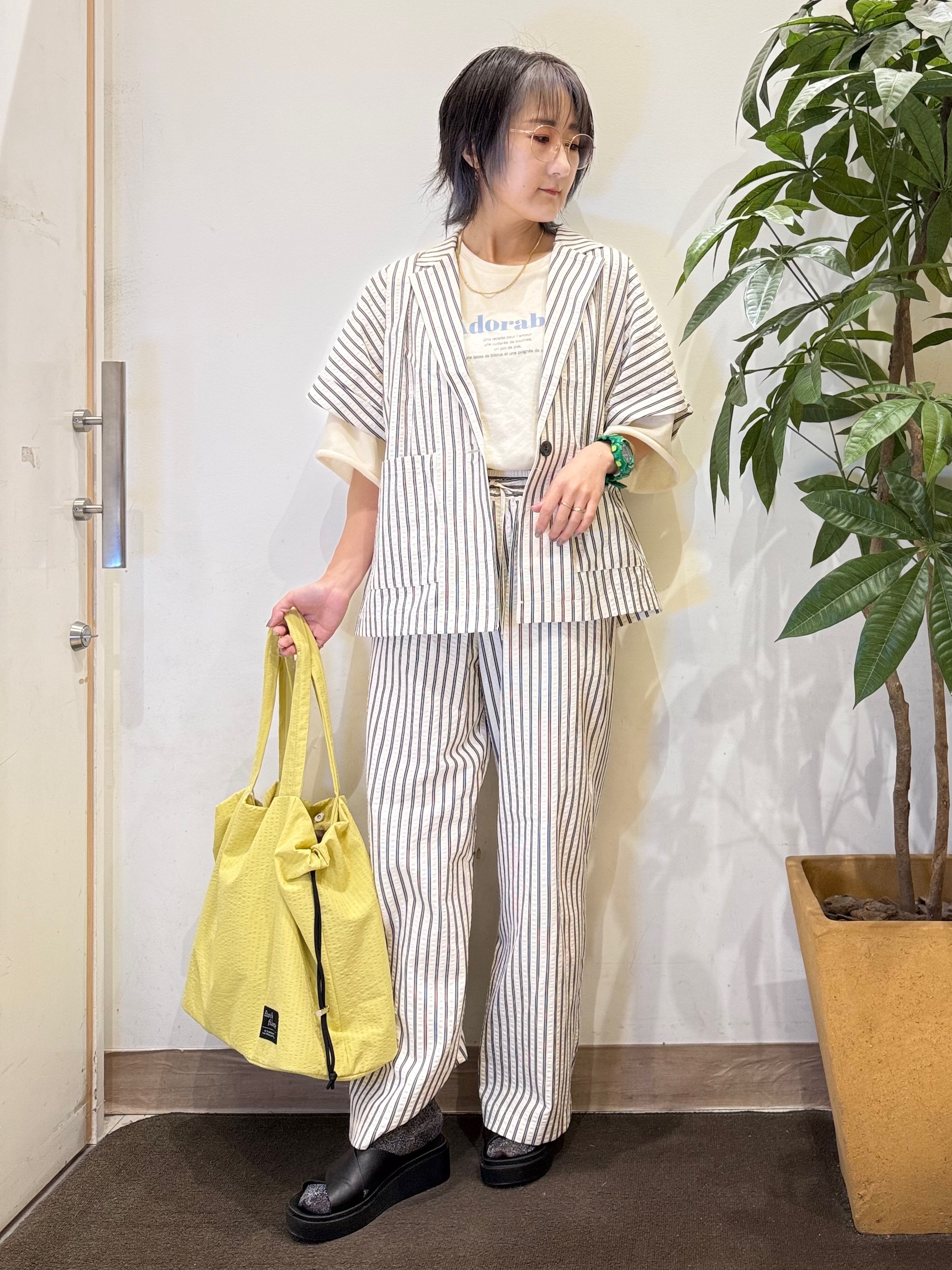 misakiさんの「SHOO･LA･RUE｜【ひんやり/吸水速乾/セットアップ可】羽織るだけで主役になる サッカーストライプシャツジャケット」を使ったコーディネート