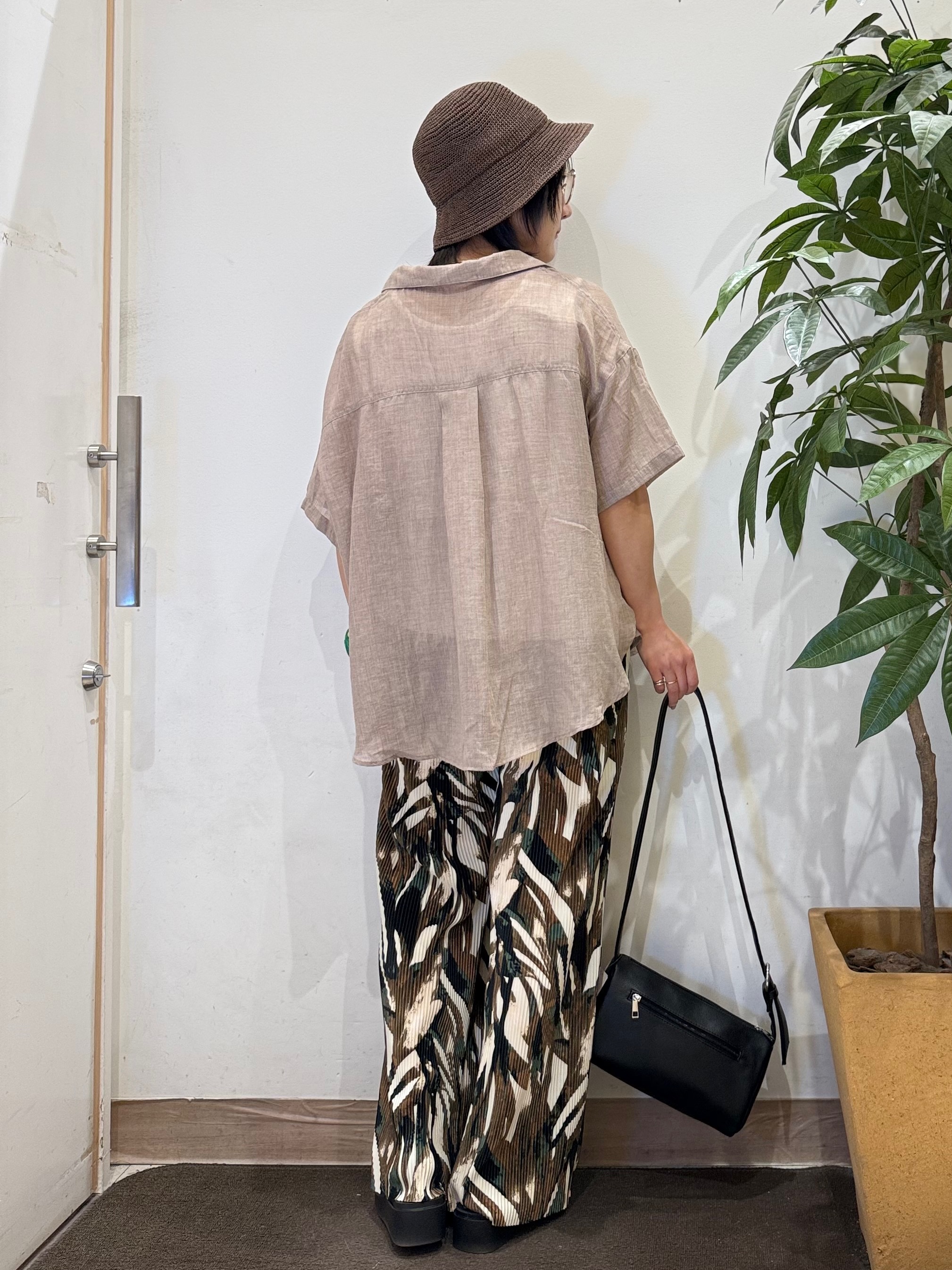 misakiさんの「SHOO･LA･RUE｜【S-LL】ナチュラルに決まる 半袖シアーシャツジャケット」を使ったコーディネート