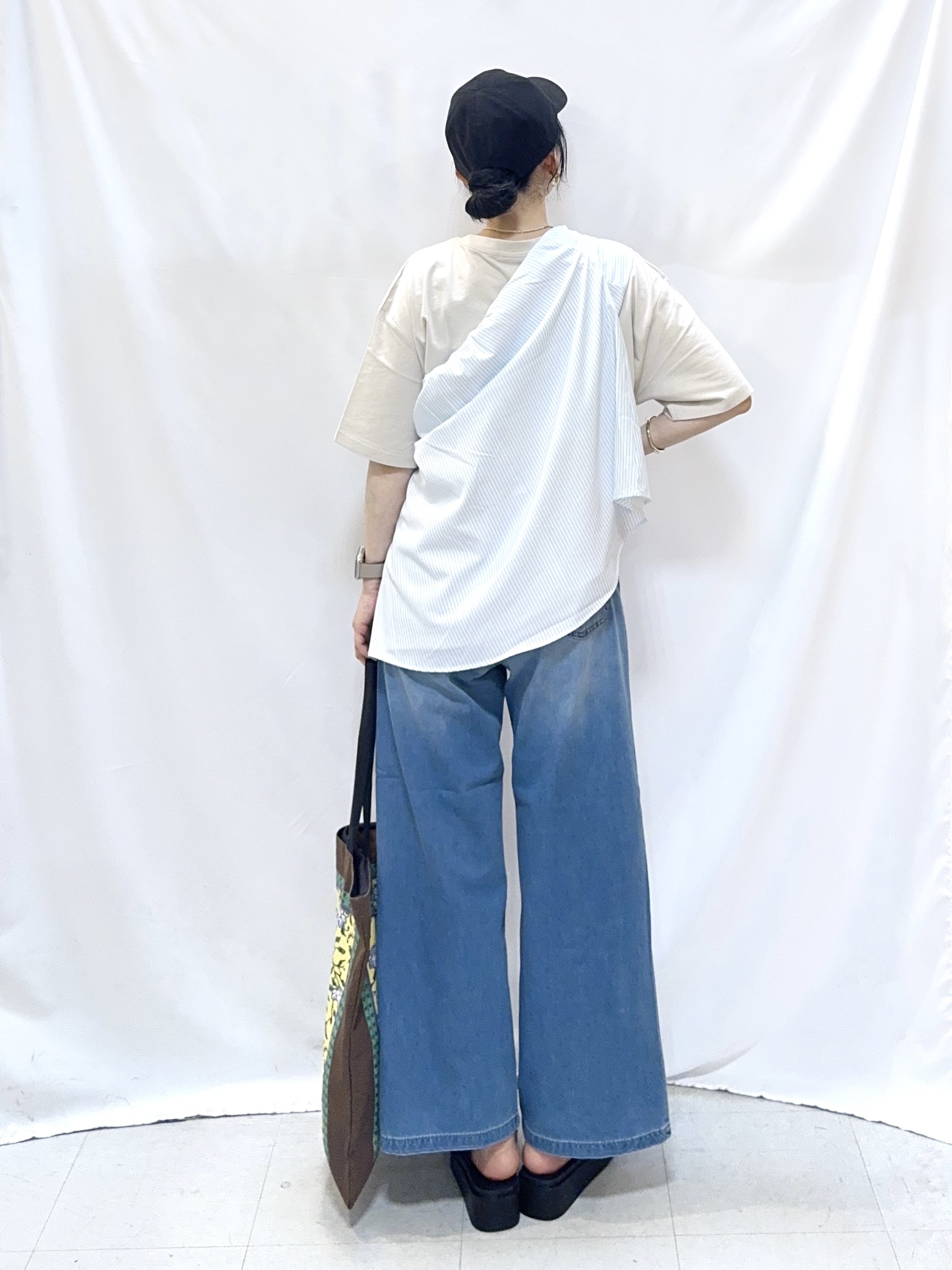 𝐇𝐢𝐫𝐨𝐦𝐢さんの「SHOO･LA･RUE｜【ひんやり/UV/吸水速乾/洗濯後しわになりにくい】ラッシュガードにもなる ストライプシャツ」を使ったコーディネート