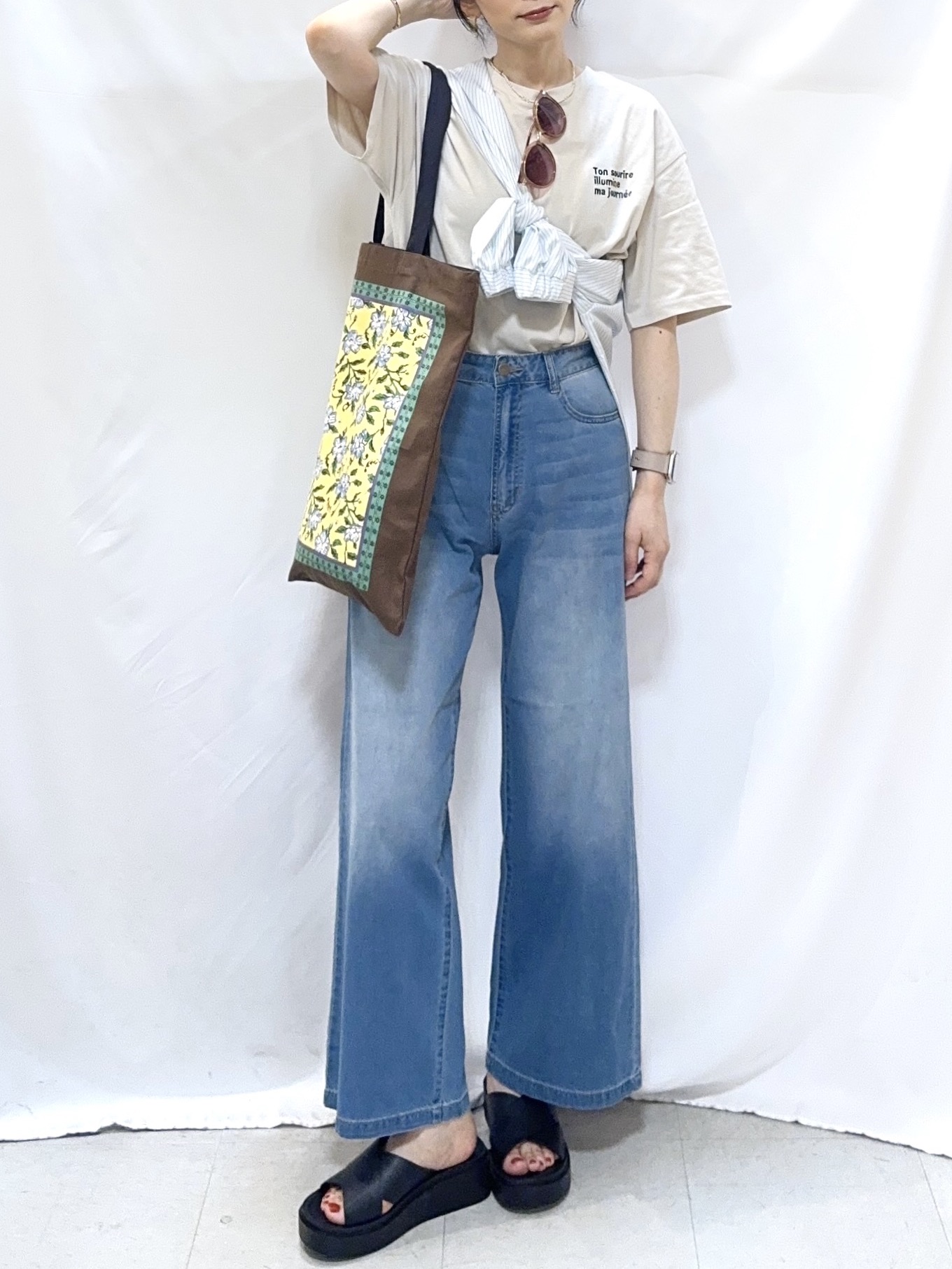 𝐇𝐢𝐫𝐨𝐦𝐢さんの「SHOO･LA･RUE｜【ひんやり/UV/吸水速乾/洗濯後しわになりにくい】ラッシュガードにもなる ストライプシャツ」を使ったコーディネート