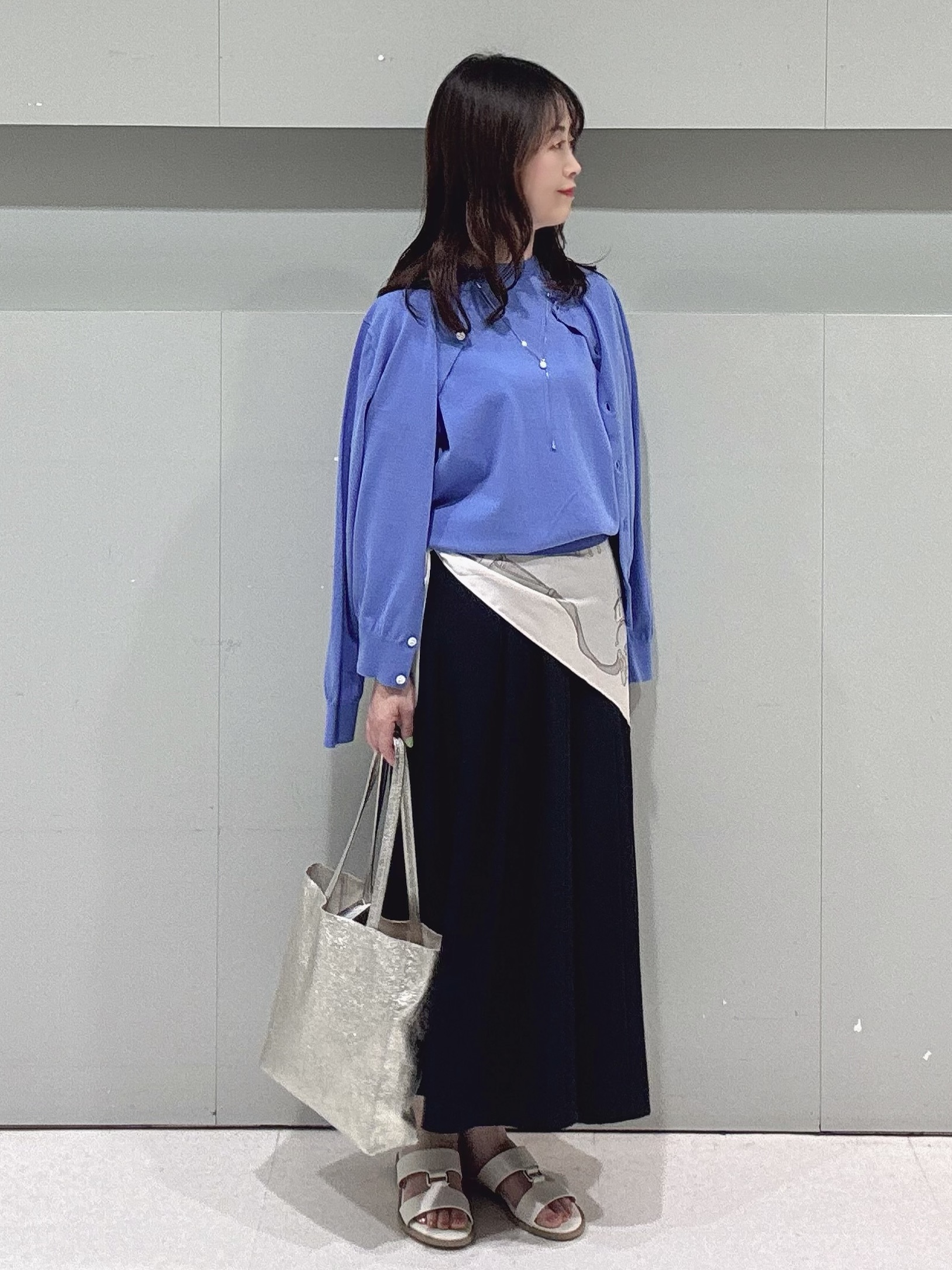 makiさんの「UNTITLED｜【9色展開/アンサンブル可】コットンクルーネックカーディガン」を使ったコーディネート