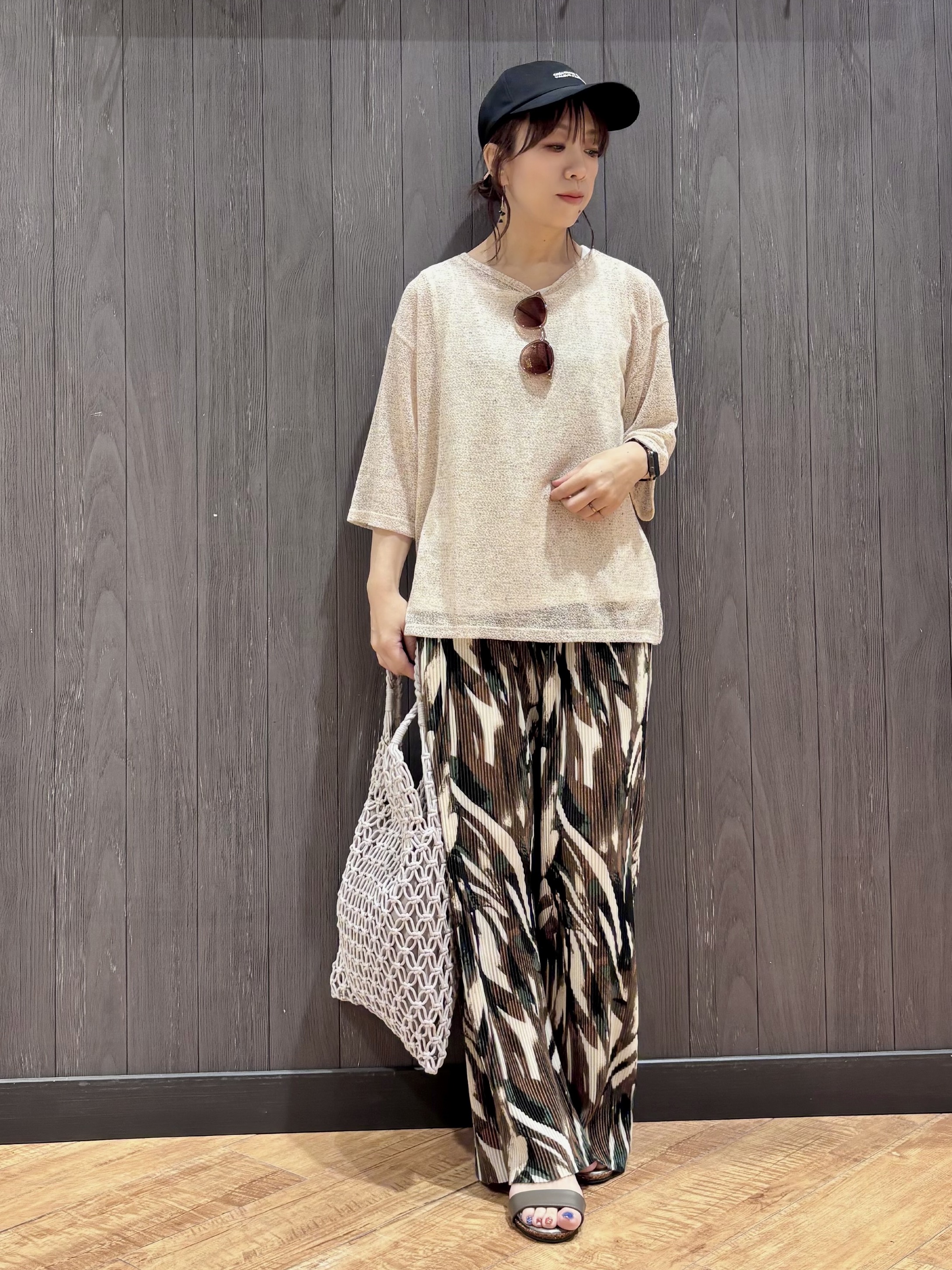 meiさんの「SHOO･LA･RUE｜【2点セット】メランジシアートップス&times;タンクトップセット」を使ったコーディネート