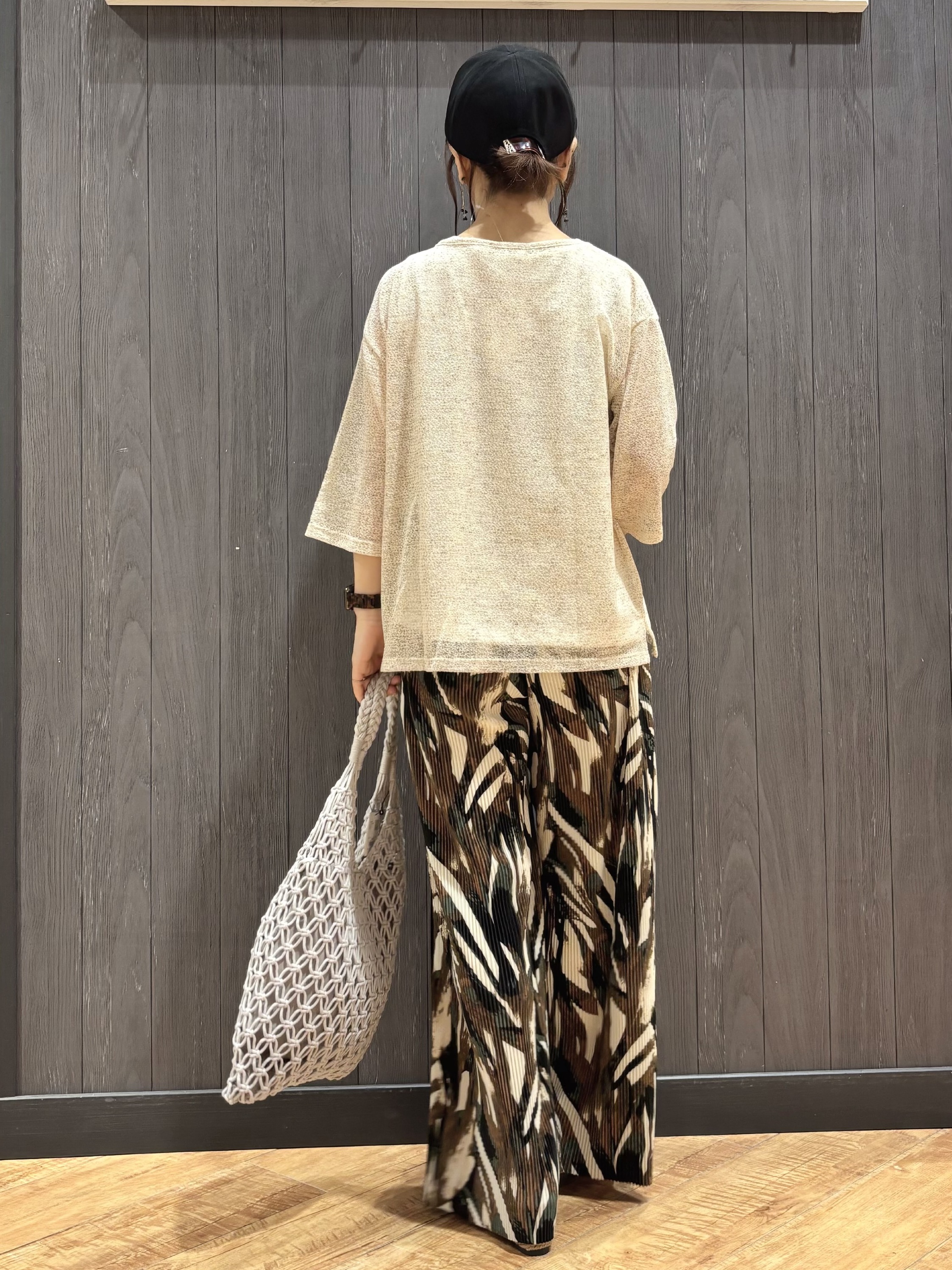 meiさんの「SHOO･LA･RUE｜【2点セット】メランジシアートップス&times;タンクトップセット」を使ったコーディネート