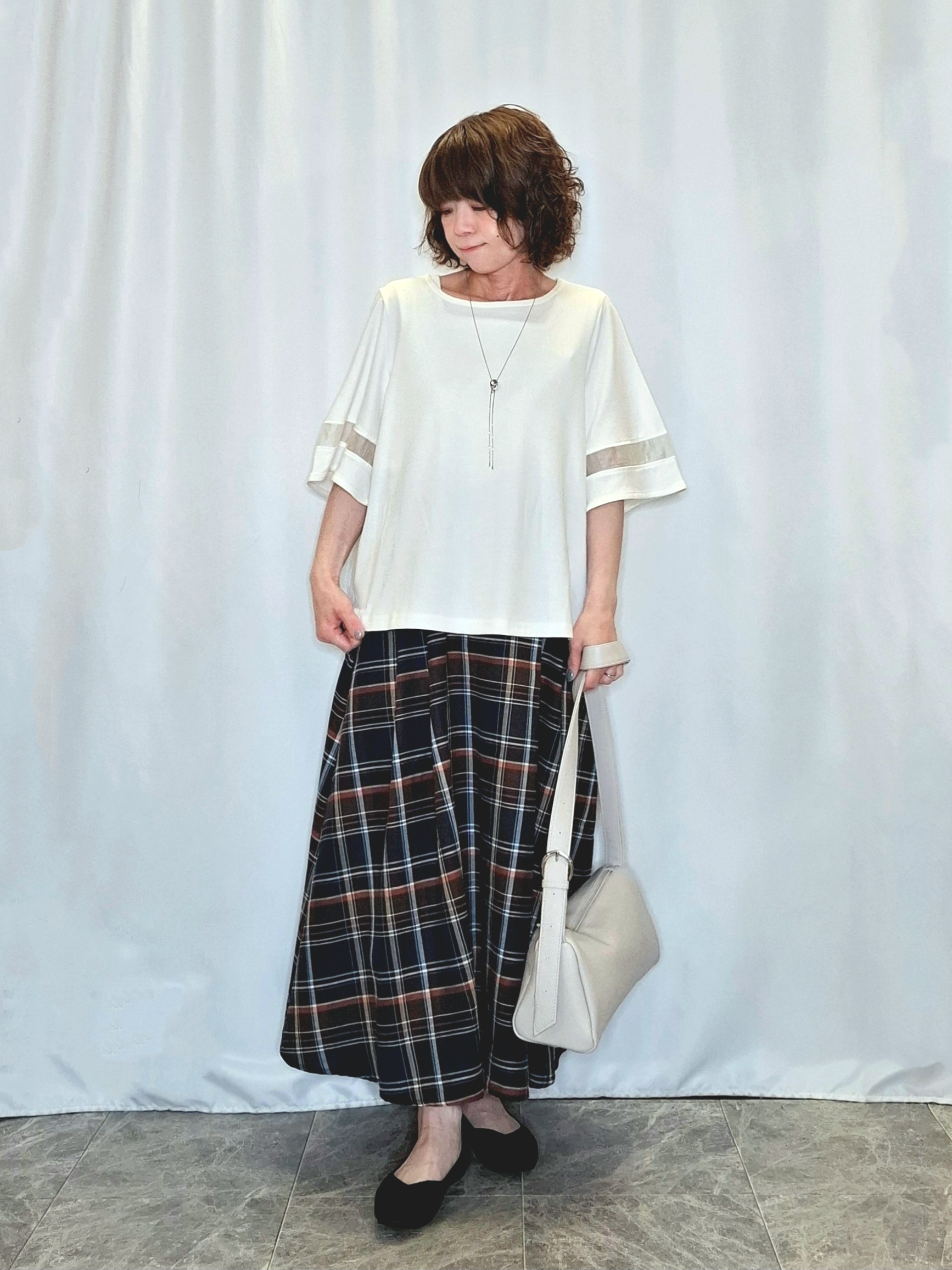 ぬーさんの「SHOO･LA･RUE｜【ひんやり/洗濯機可/S-LL】オンにもオフにも マルチに使えるボタンレスカーディガン」を使ったコーディネート