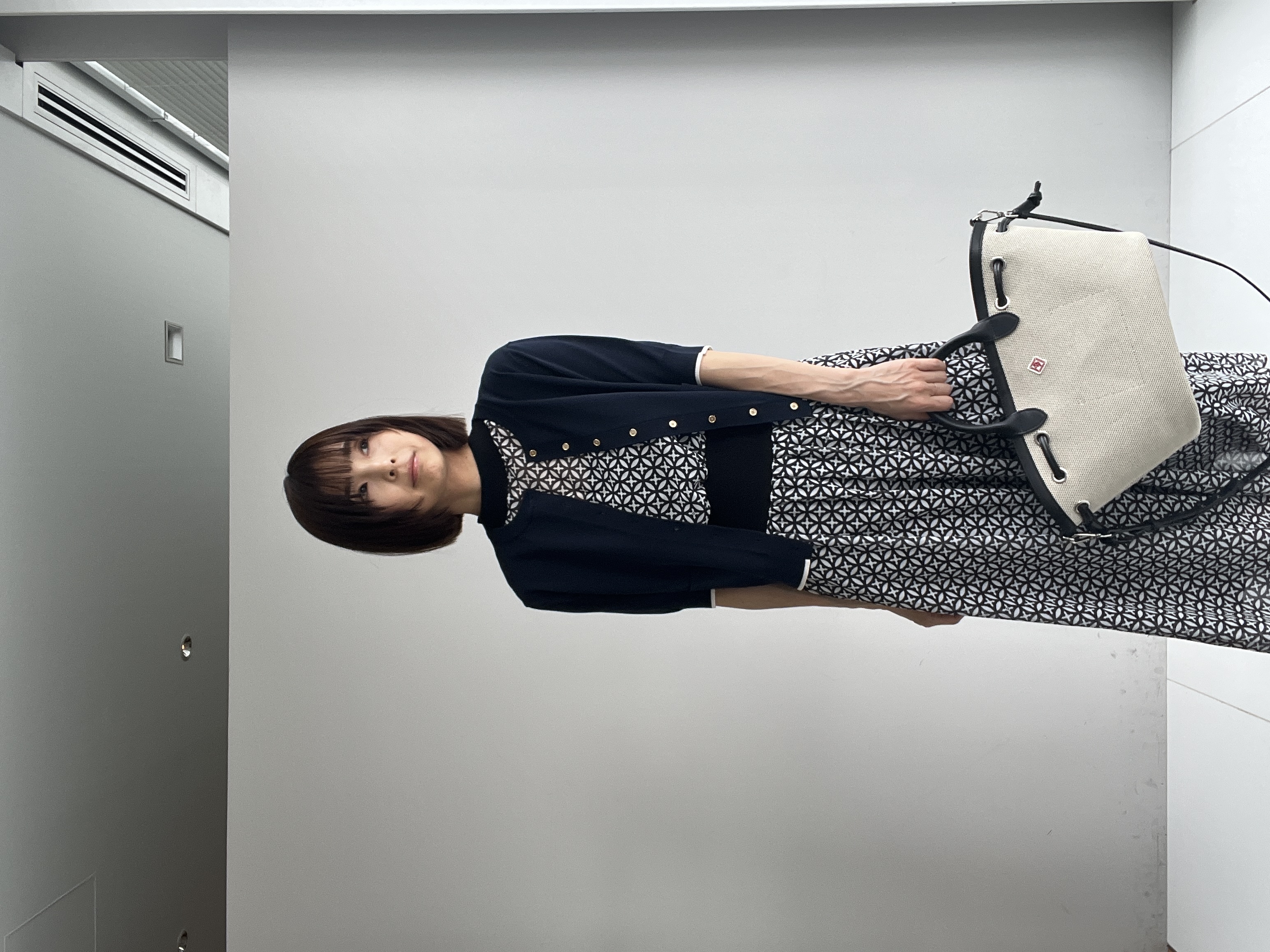 misaさんの「DRESSTERIOR｜【ウォッシャブル】オーバーラップサークル シアーノースリーブドレス」を使ったコーディネート