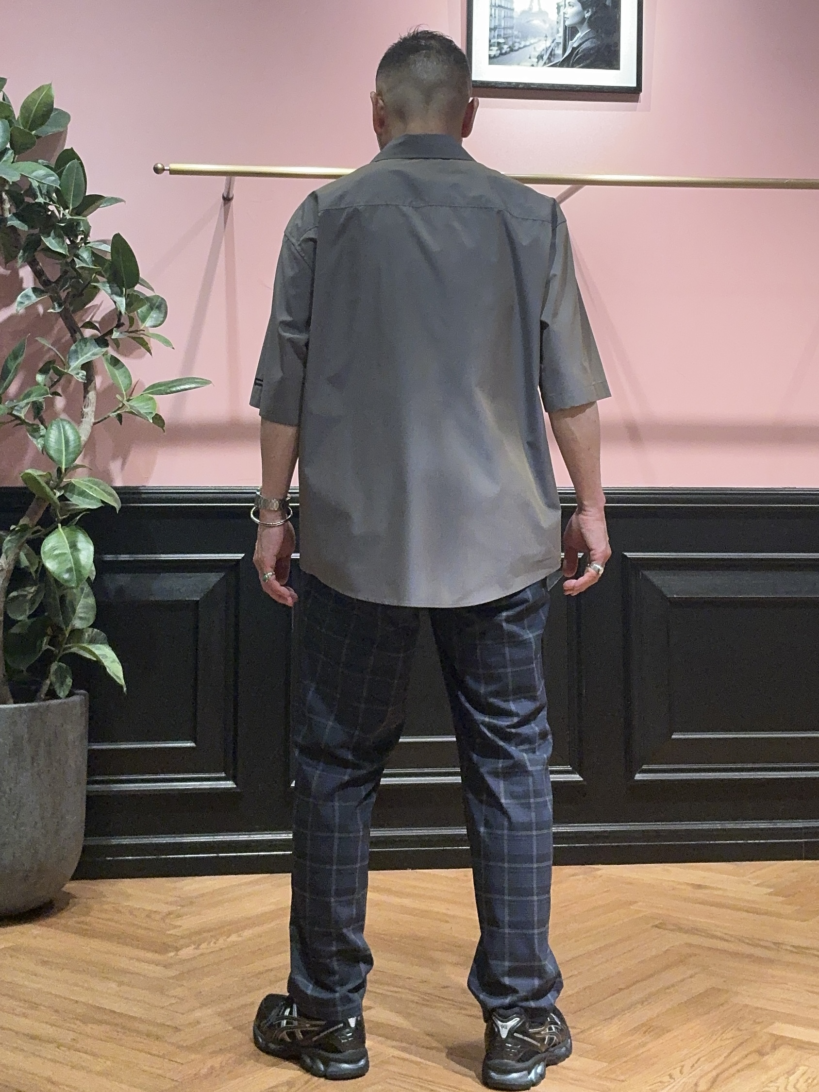 torigoeさんの「DRESSTERIOR｜イージーケア プルオーバーシャツ」を使ったコーディネート