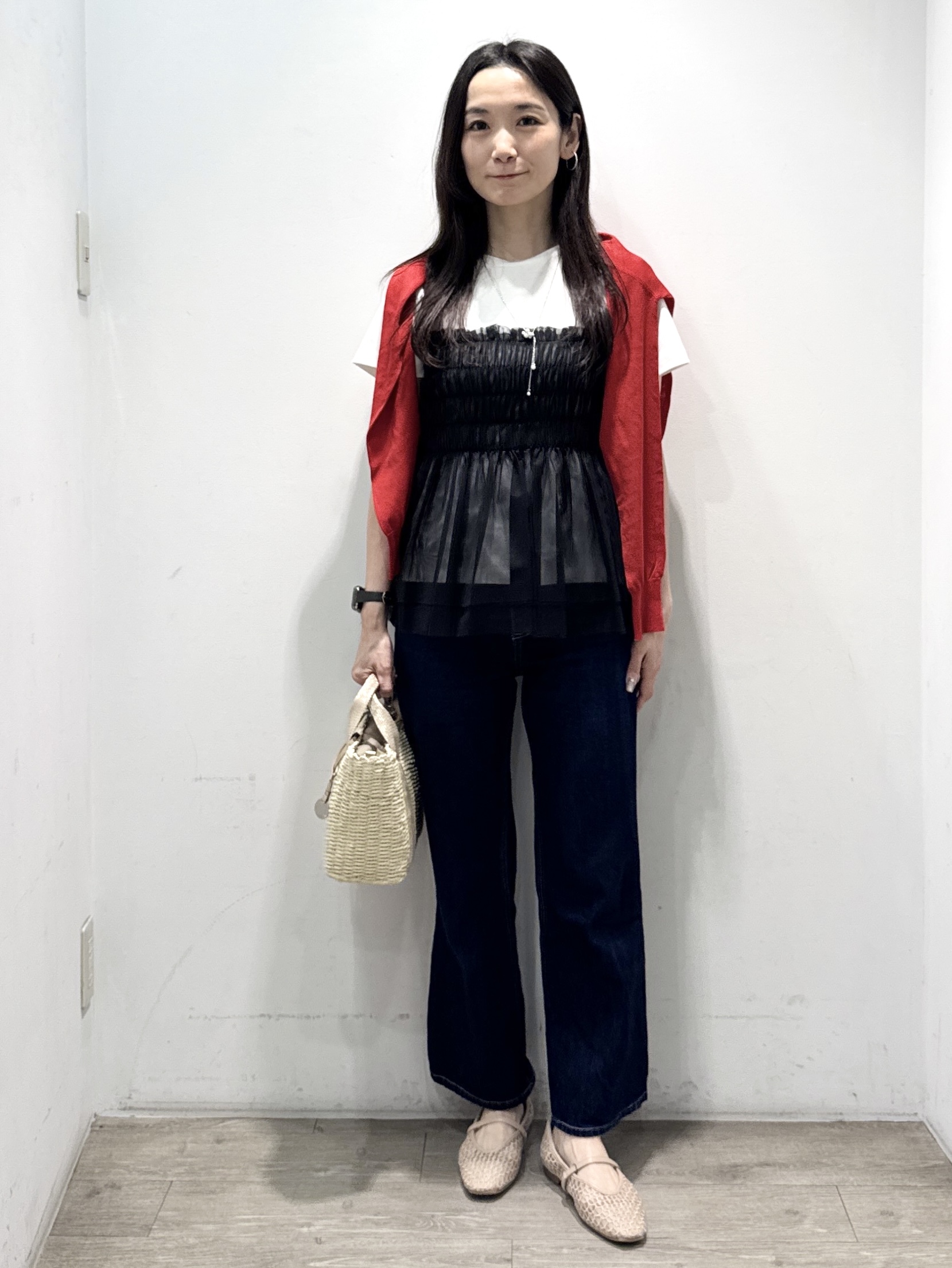 yuicciさんの「OPAQUE.CLIP｜【接触冷感】ビジューボタンカーディガン《抗ピリング／洗濯機OK》」を使ったコーディネート