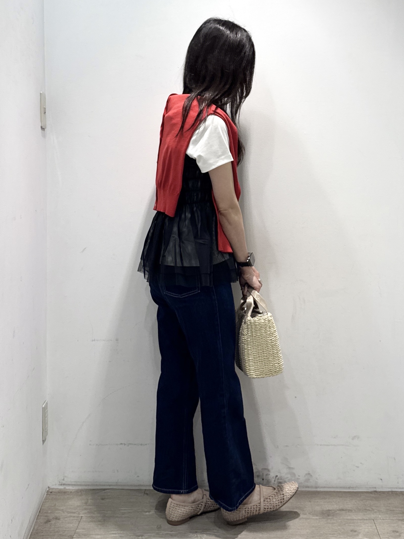 yuicciさんの「OPAQUE.CLIP｜【接触冷感】ビジューボタンカーディガン《抗ピリング／洗濯機OK》」を使ったコーディネート