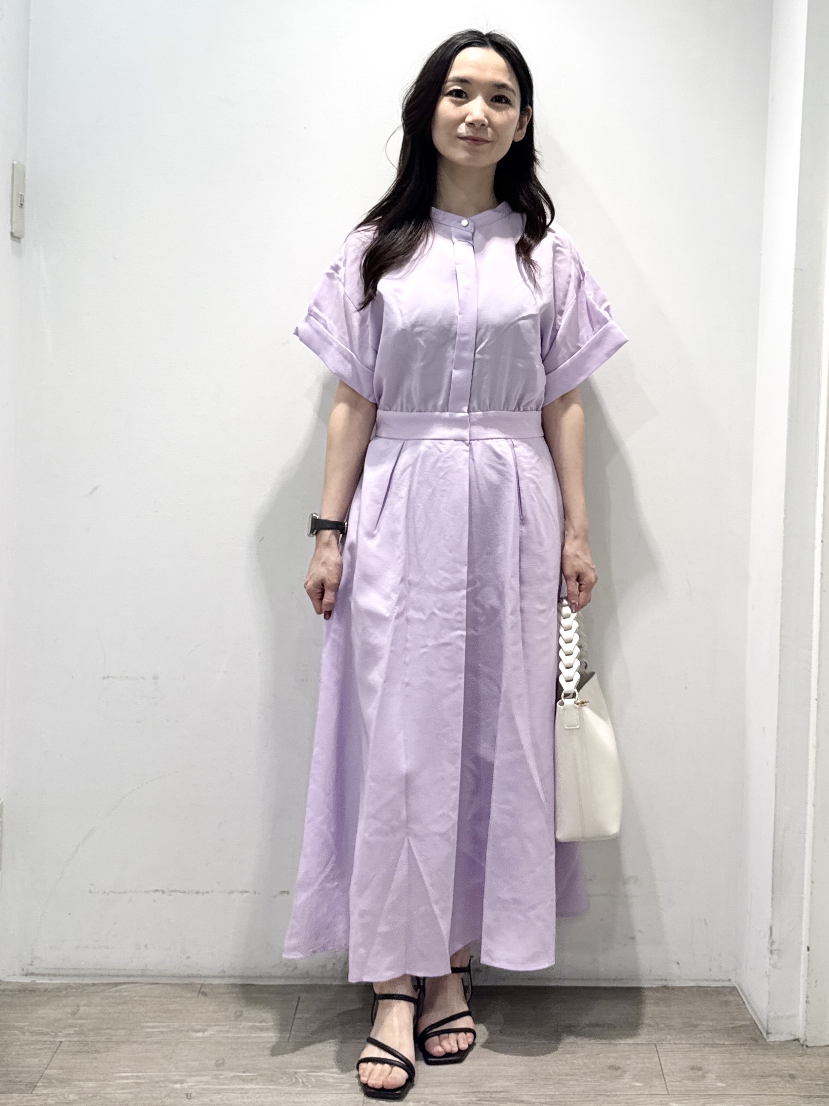 yuicciさんの「OPAQUE.CLIP｜【接触冷感／吸水速乾】リネンライク シャツワンピース《洗濯機OK》」を使ったコーディネート