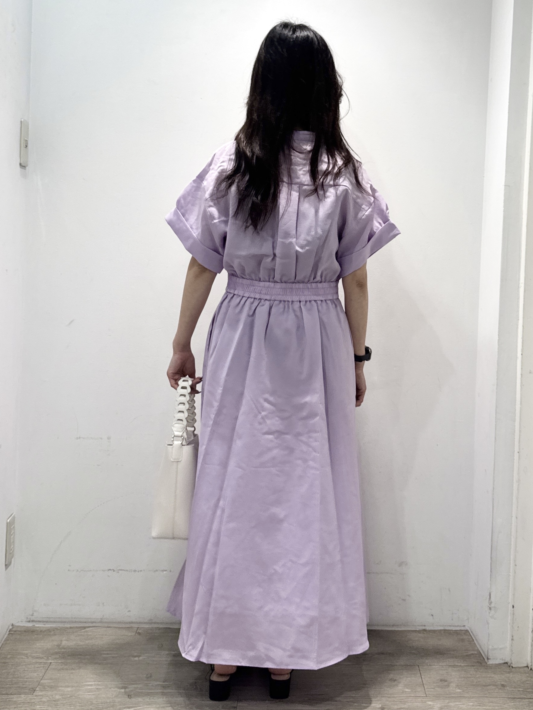 yuicciさんの「OPAQUE.CLIP｜【接触冷感／吸水速乾】リネンライク シャツワンピース《洗濯機OK》」を使ったコーディネート