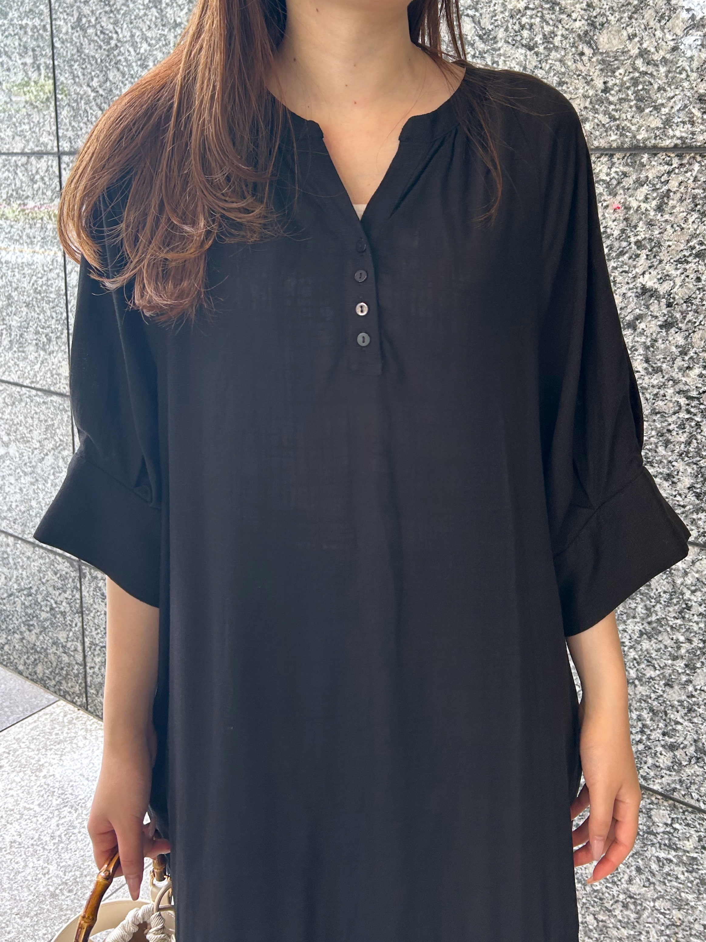 Risaさんの「OPAQUE.CLIP｜キーネックロングワンピース【洗える】」を使ったコーディネート