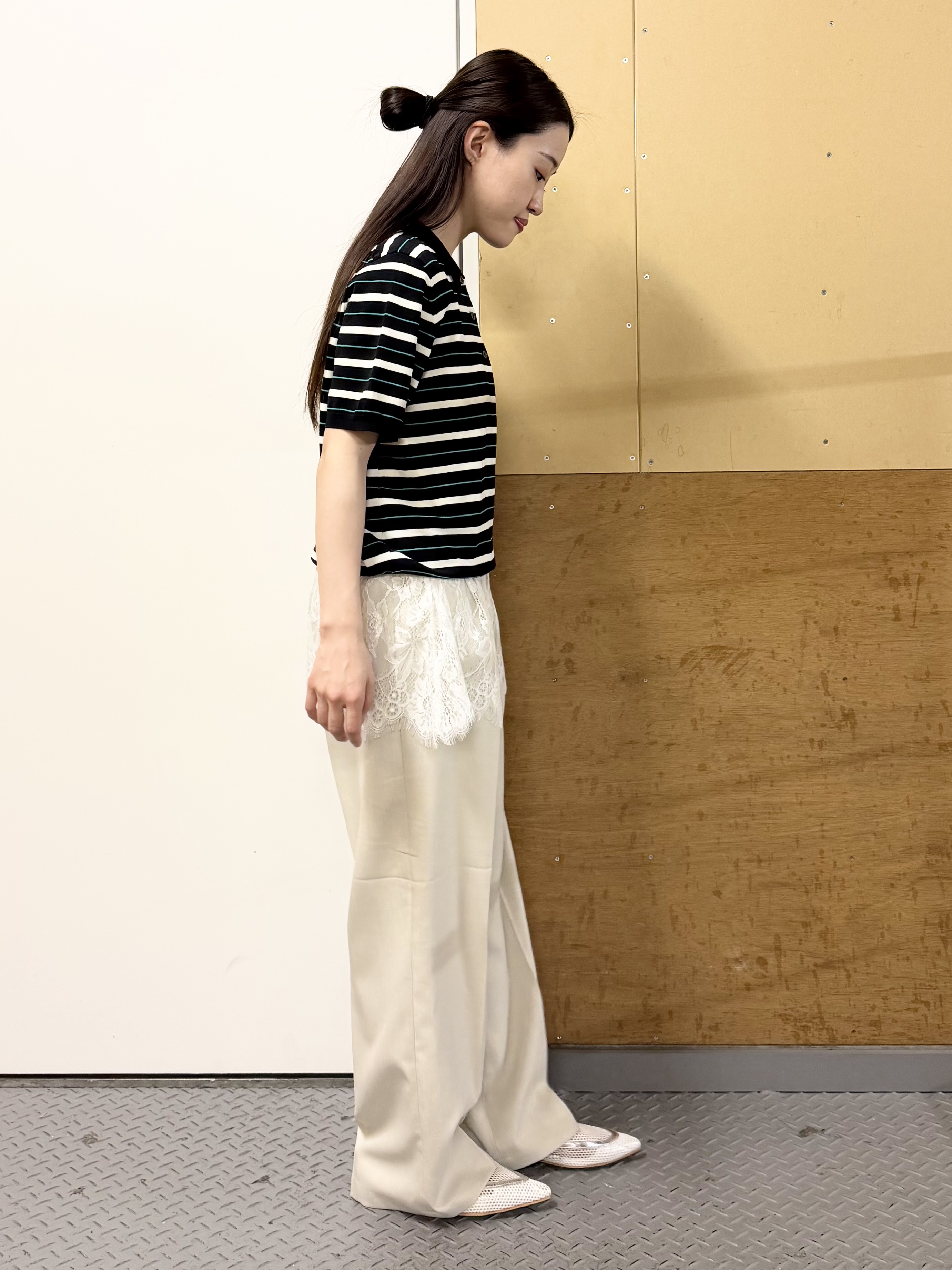 sahoさんの「THE SHOP TK｜【ひんやり/アンチピリング/UV】1枚で主役になる ボーダーポロニット」を使ったコーディネート