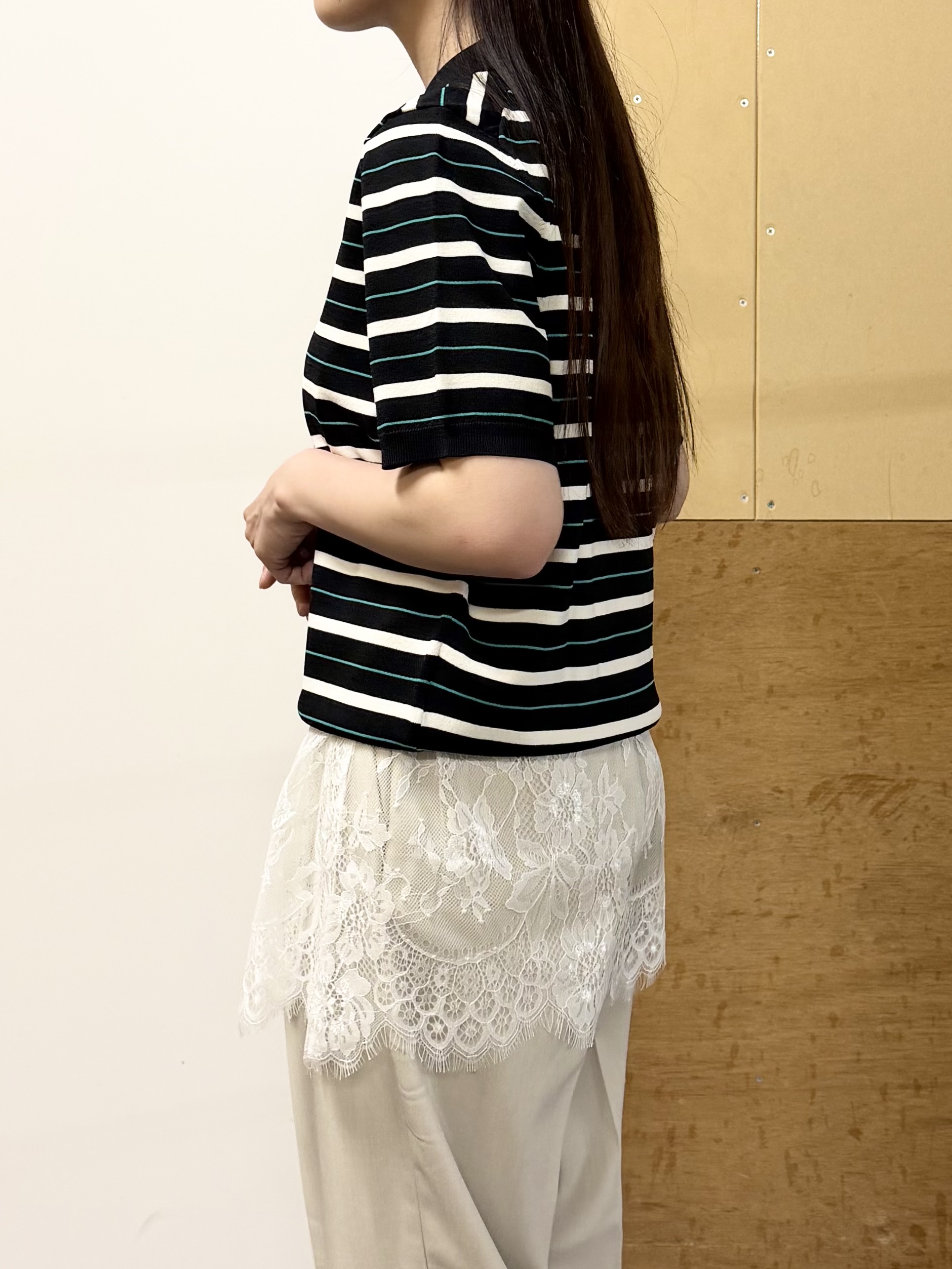 sahoさんの「THE SHOP TK｜【ひんやり/アンチピリング/UV】1枚で主役になる ボーダーポロニット」を使ったコーディネート
