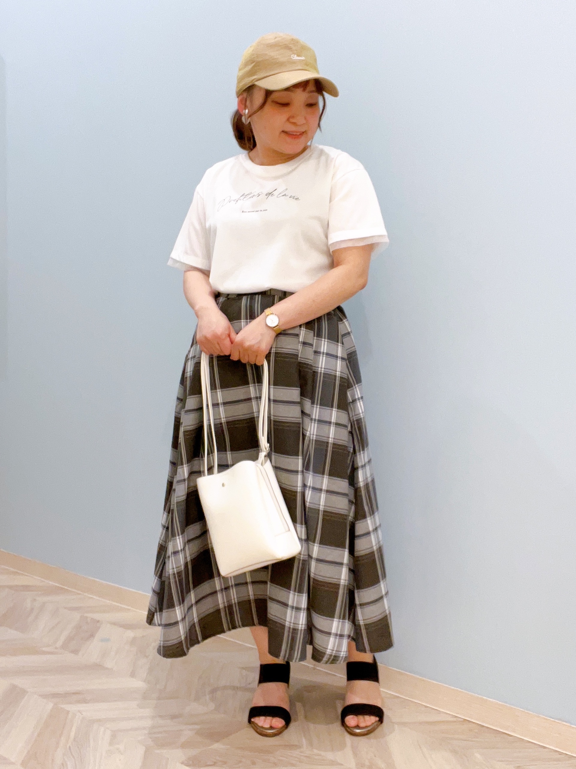 kitaさんの「SHOO･LA･RUE｜【さらり快適/洗濯機可/S-LL】風が通り抜ける 半袖バンドカラーシアーシャツ」を使ったコーディネート