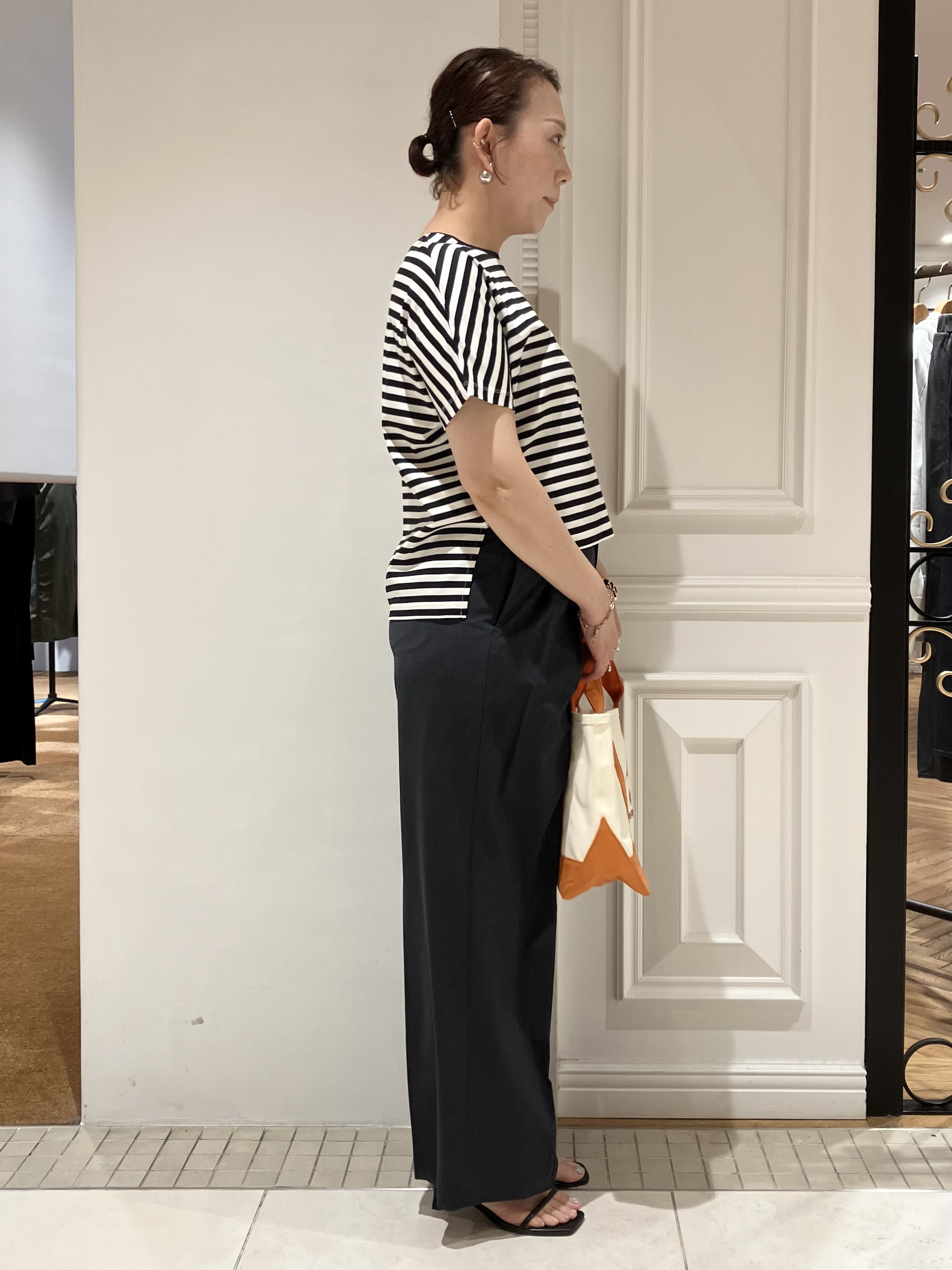 TAJIさんの「DRESSTERIOR｜【接触冷感／抗菌防臭／消臭】アイスクリアコットンドルマンスリーブボーダーTシャツ」を使ったコーディネート