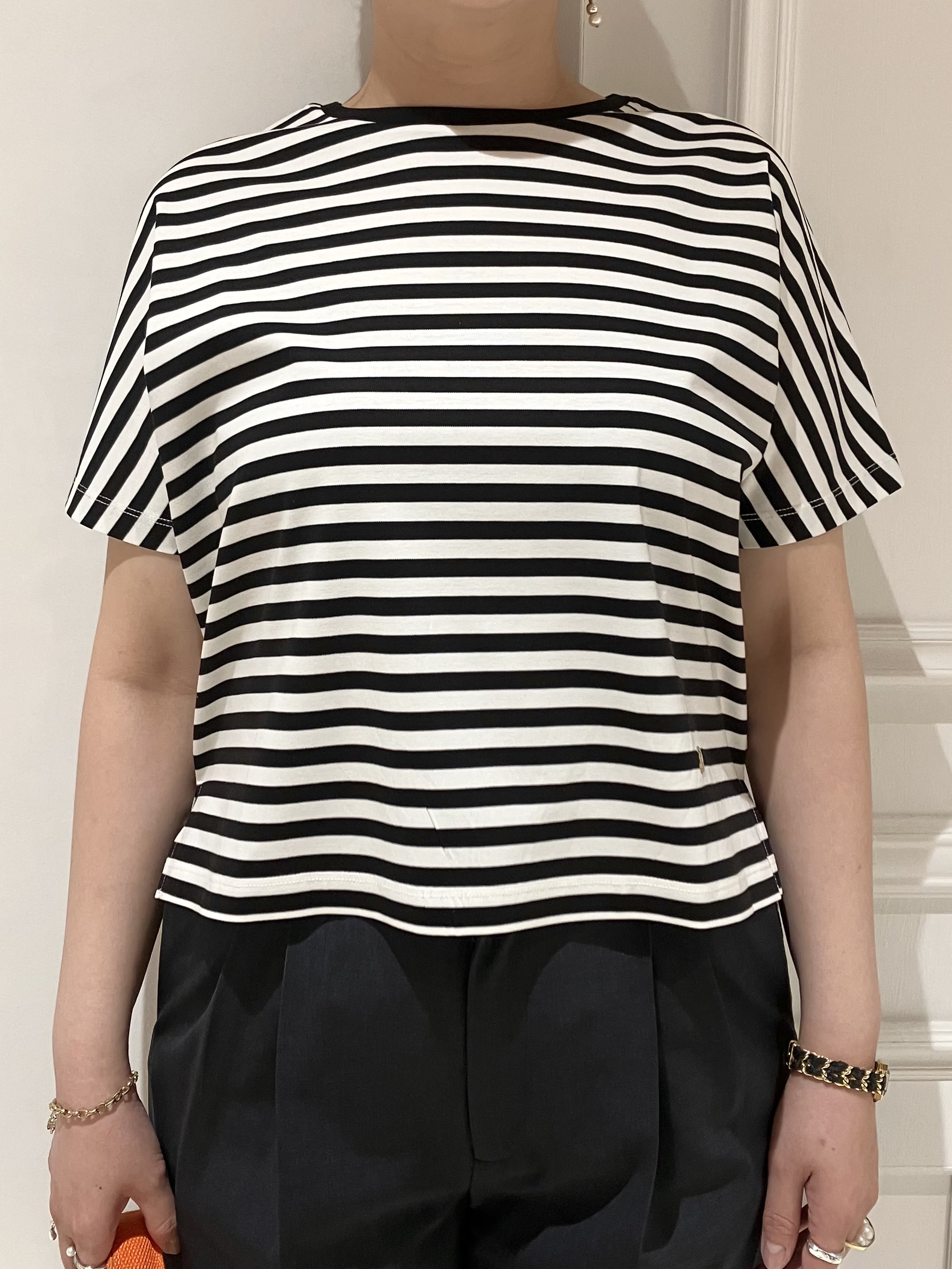 TAJIさんの「DRESSTERIOR｜【接触冷感／抗菌防臭／消臭】アイスクリアコットンドルマンスリーブボーダーTシャツ」を使ったコーディネート