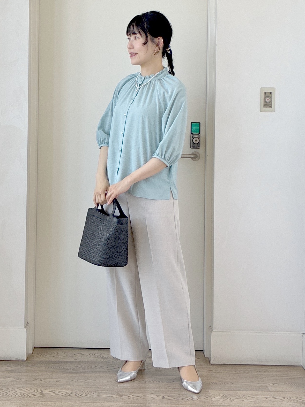  beni_gingerさんの「Reflect｜フロントボタンデザインブラウス」を使ったコーディネート
