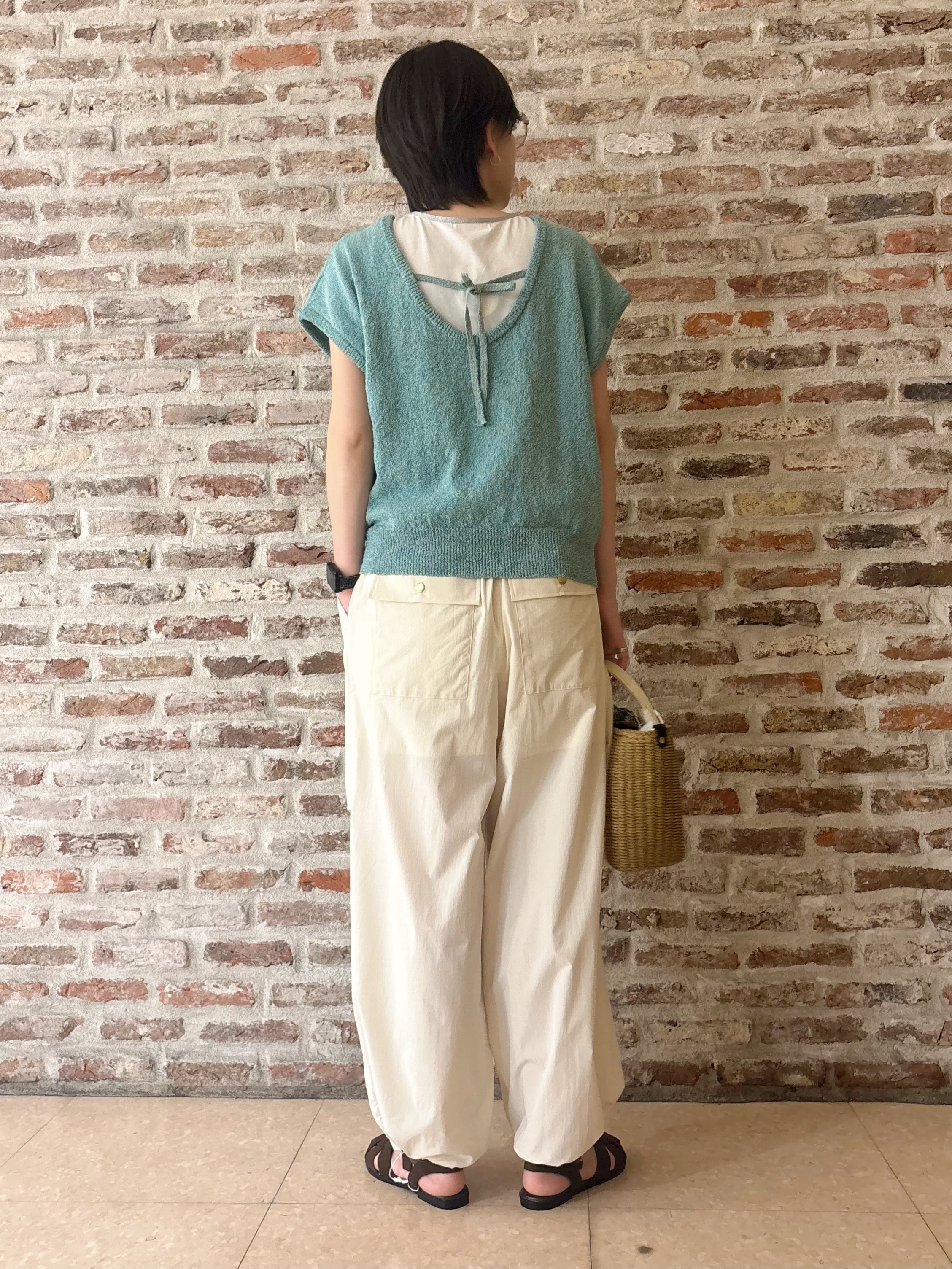 しばさんの「THE SHOP TK｜さりげない抜け感 ペーパーヤーン風ニット」を使ったコーディネート